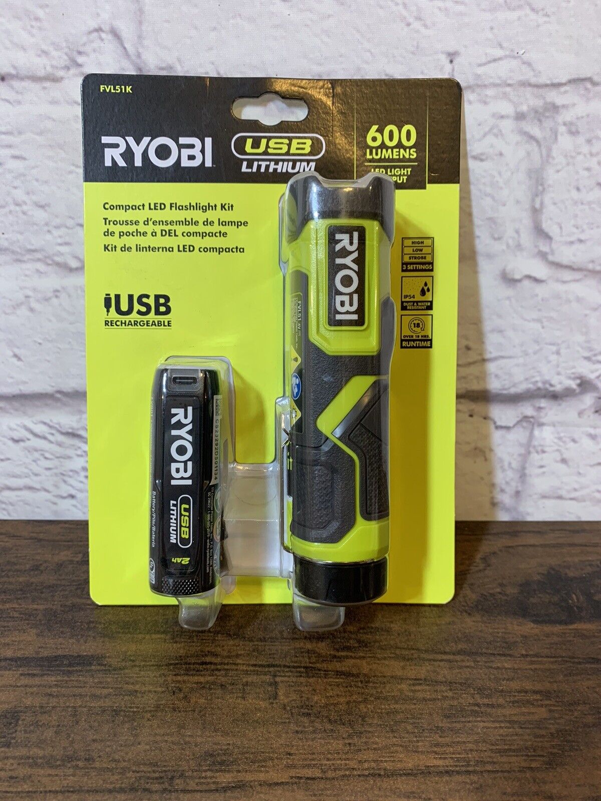 Ryobi 600 Lumens USB Lithium Compact Flashlight Kit FVL51K New