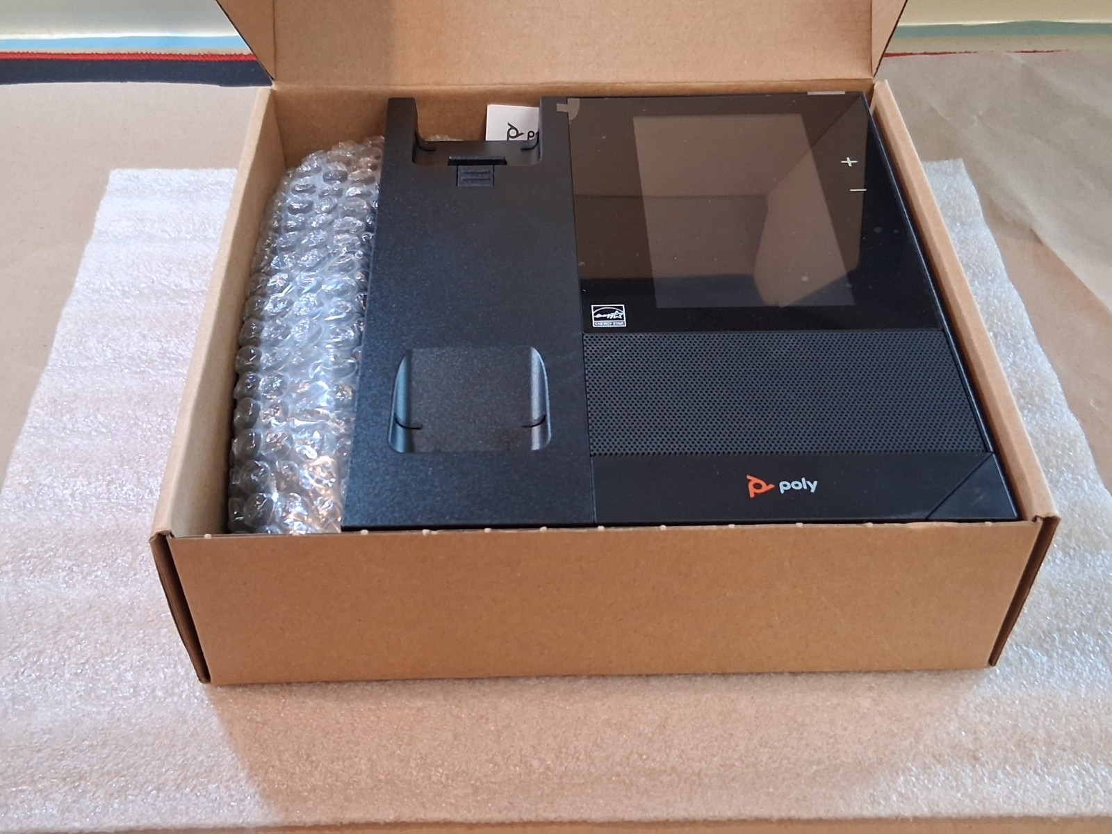 Poly CCX 400 Desktop Business Media Phone VoIP 2200-49700-019 Poly CCX 400 Desktop Business Media Phone VoIP 2200-49700-019