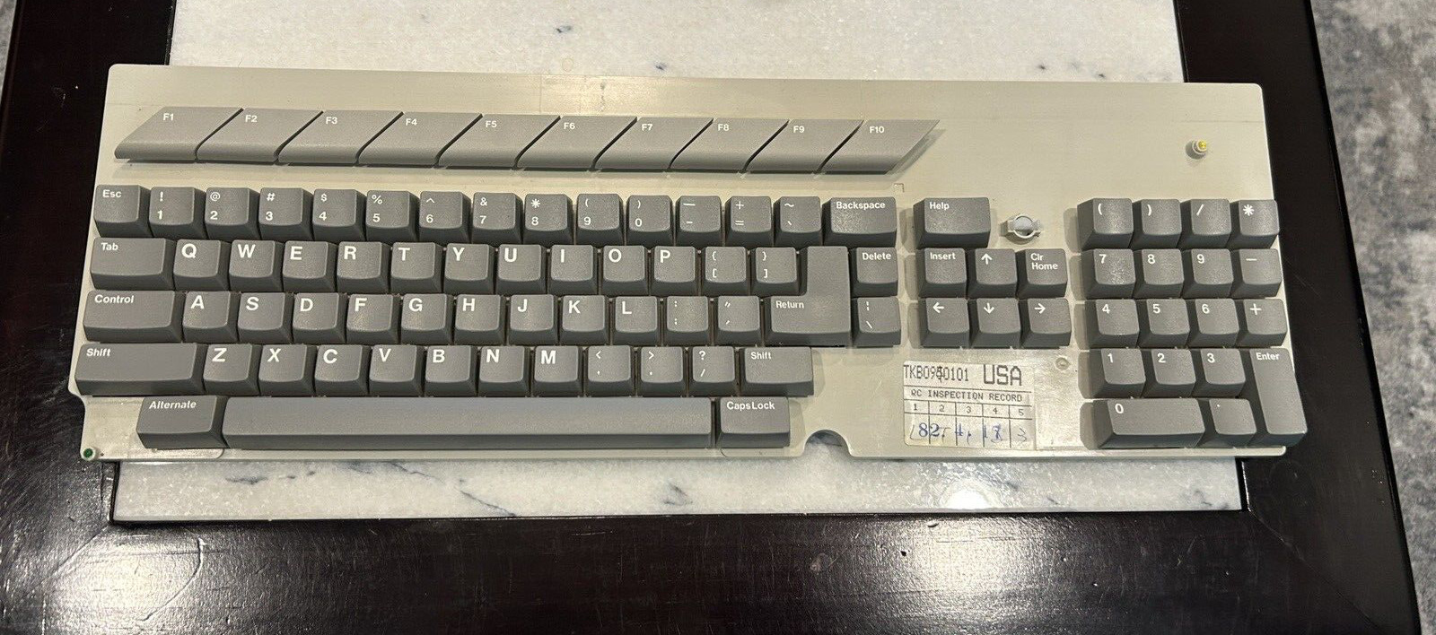 Atari Falcon 030 Computer Keyboard Missing 1 Key - WORKING (C070777-002 REV A)