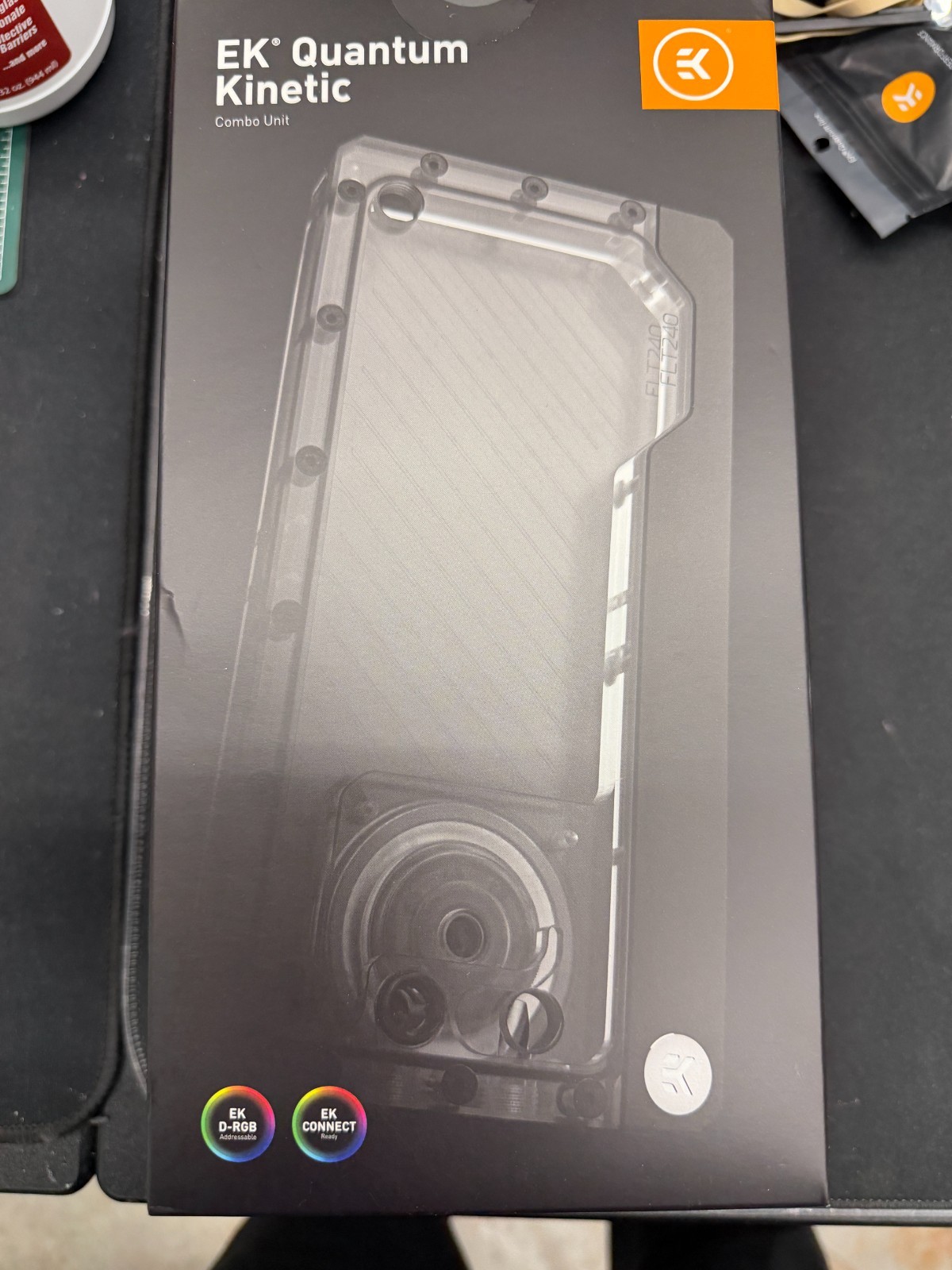 EKWB EK-Quantum Kinetic FLT 240 Pump/Reservoir Combo, DDC PWM, D-RGB, Plexi