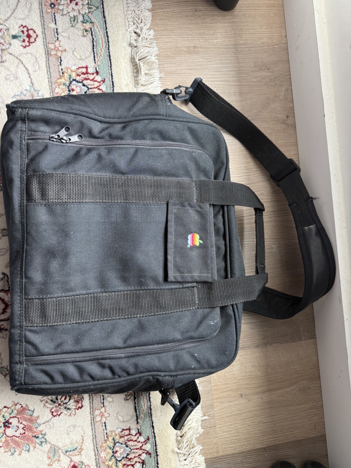 Vintage Apple Logo Macintosh Black Canvas Laptop Case Messenger Bag 15\ Vintage Apple Logo Macintosh Black Canvas Laptop Case Messenger Bag 15\