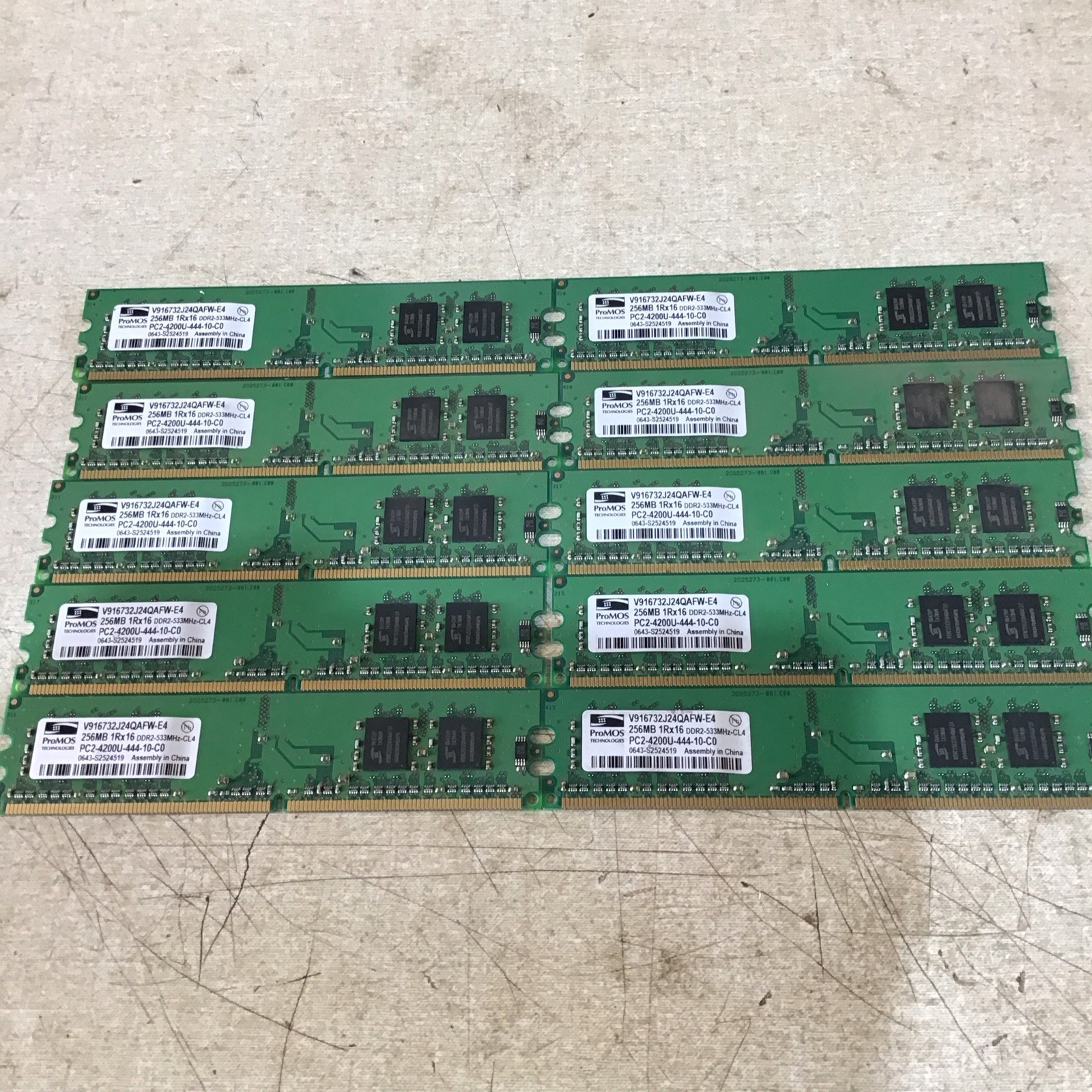 Lot of Two (2) ProMOS V916732J24QAFW-E4 256MB PC2-4200U-444-10-C0