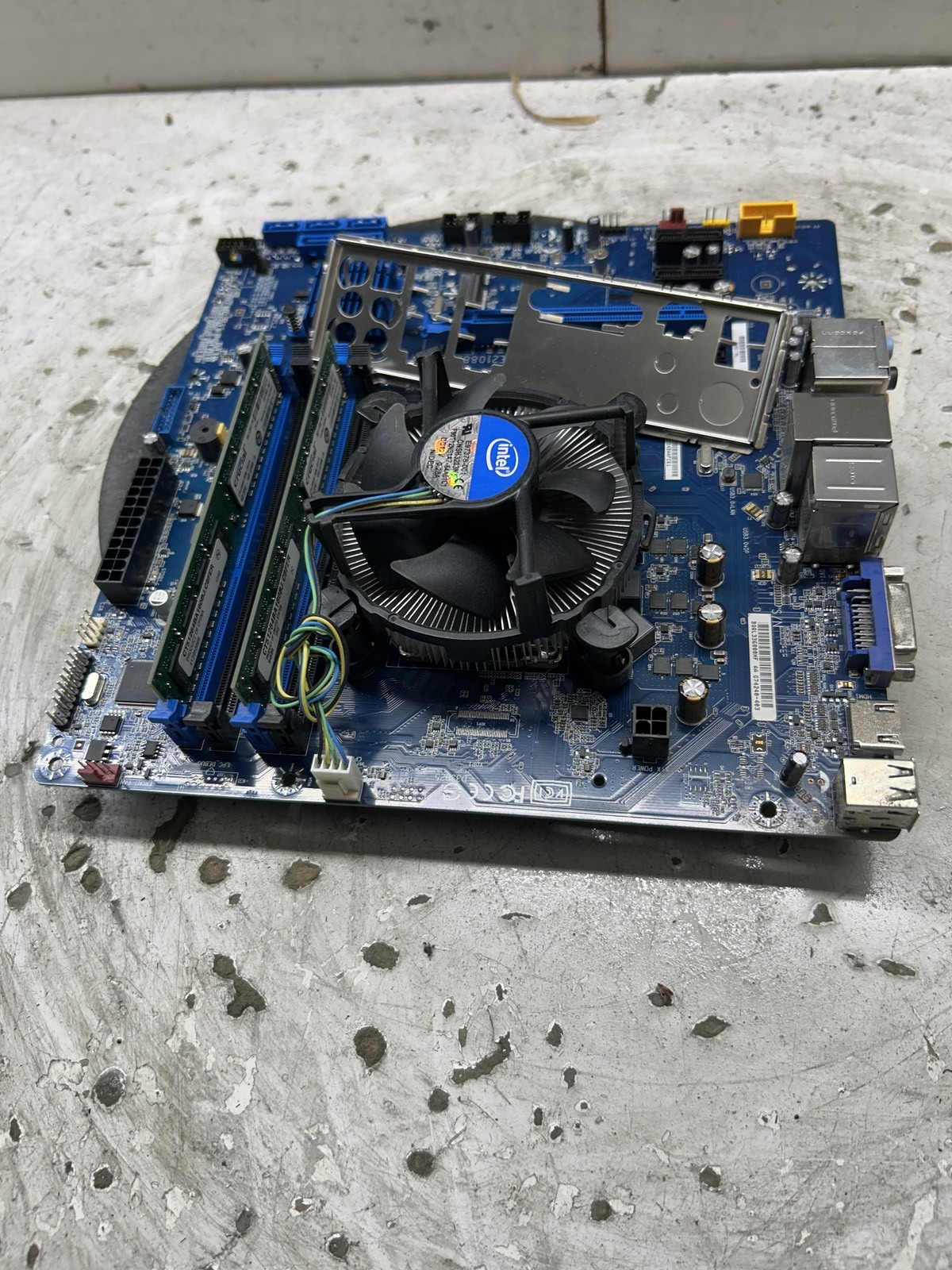 Intel Desktop Board DH87RL Intel Desktop Board 8GB Intel Desktop Board DH87RL Intel Desktop Board 8GB