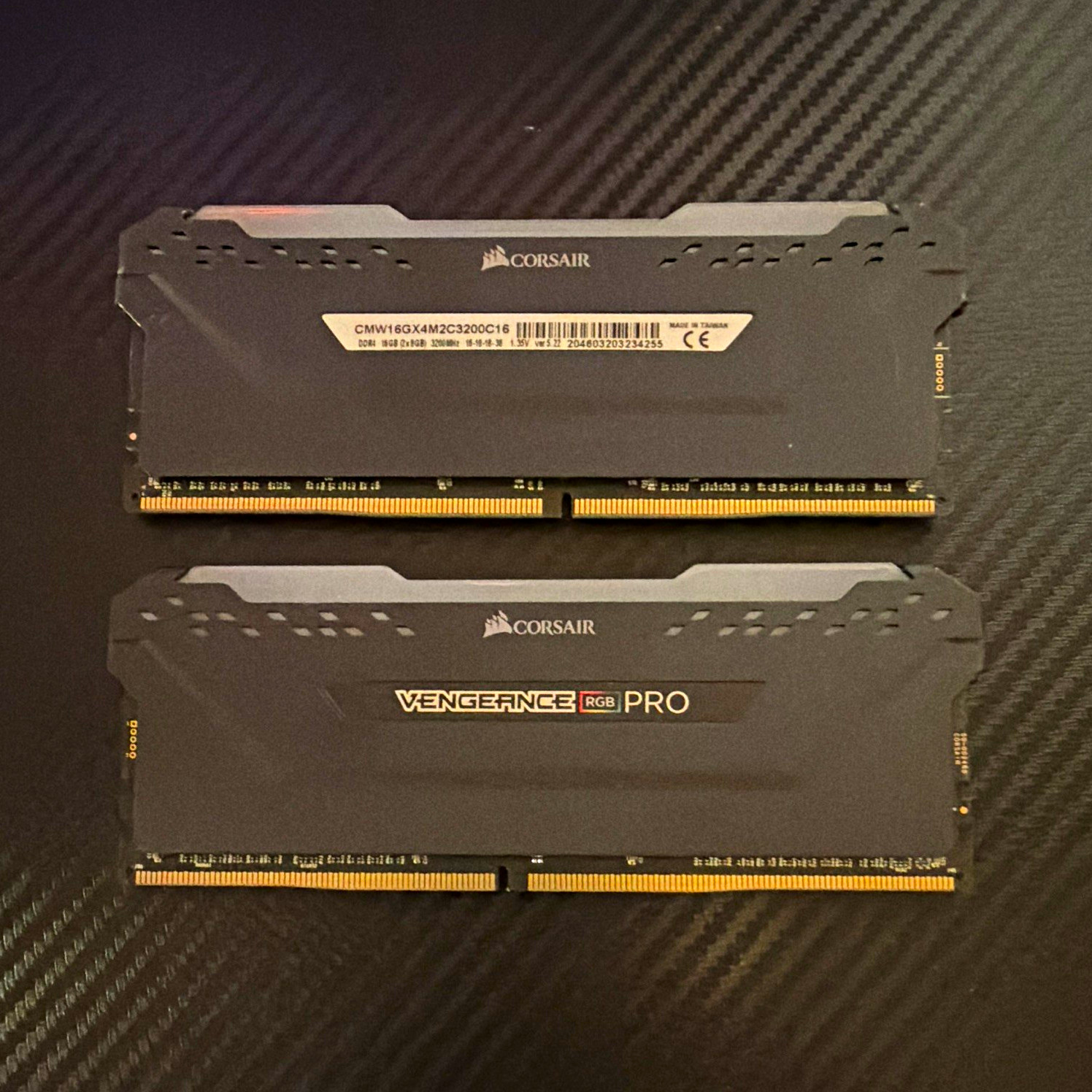 Corsair Vengeance RGB PRO 16GB (2x8GB) DDR4-3200 DIMM Non-ECC CMW16GX4M2C3200C16 Corsair Vengeance RGB PRO 16GB (2x8GB) DDR4-3200 DIMM Non-ECC CMW16GX4M2C3200C16