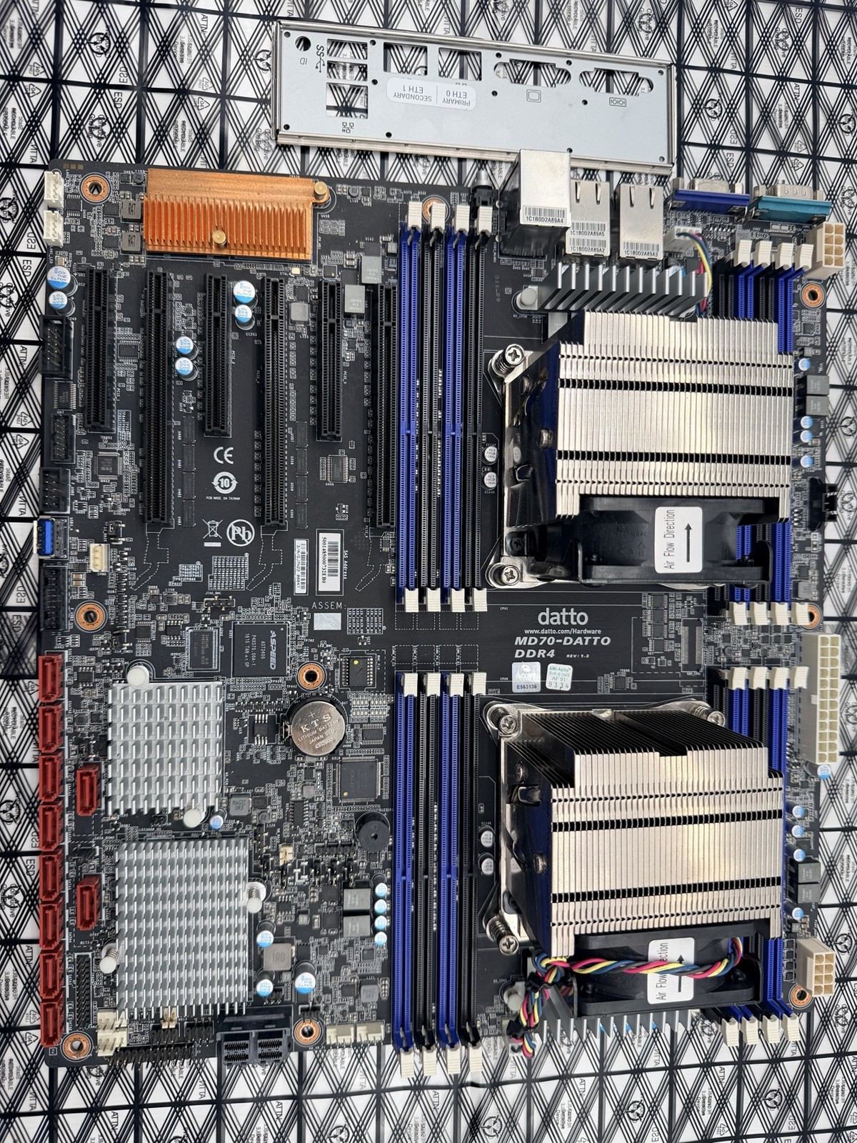 Gigabyte Datto MD70-HB0 DDR4 EATX Server Motherboard w/ 2X Intel Xeon E5-2620 v3 Gigabyte Datto MD70-HB0 DDR4 EATX Server Motherboard w/ 2X Intel Xeon E5-2620 v3