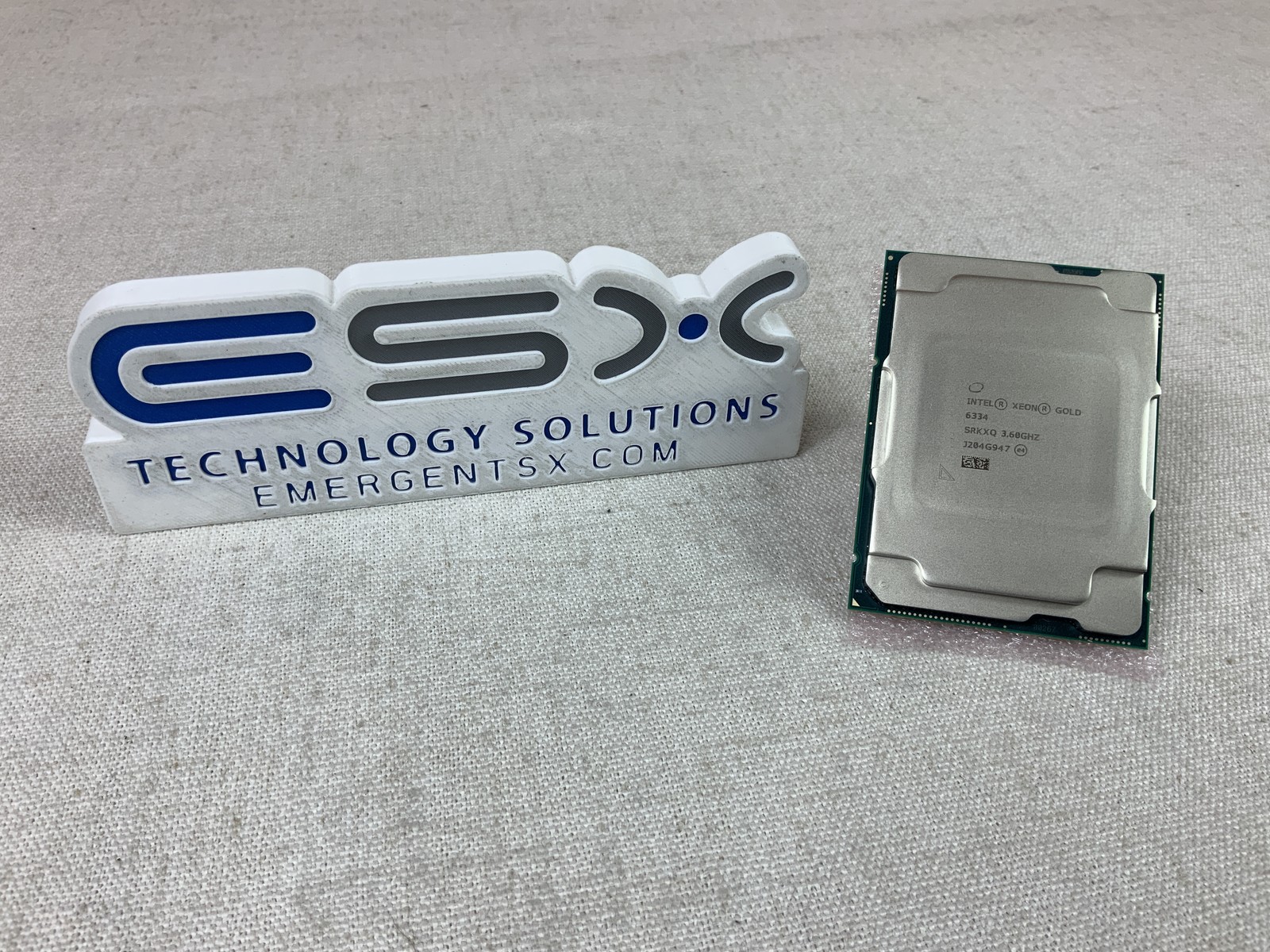 Intel Xeon 8-Core Gold 6334 @ 3.6GHz, 18MB, 165W Processor SRKXQ Intel Xeon 8-Core Gold 6334 @ 3.6GHz, 18MB, 165W Processor SRKXQ