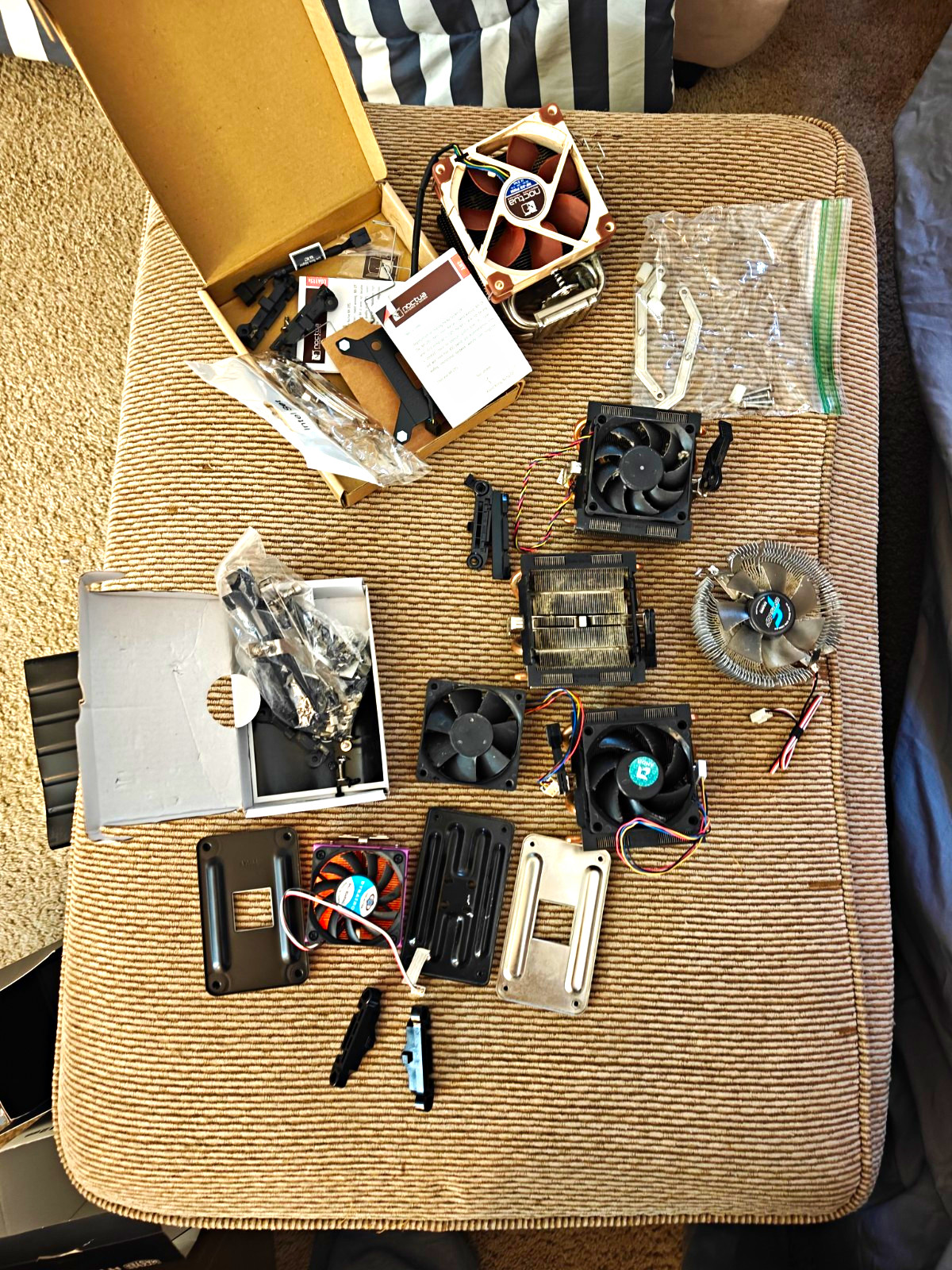 Lot Of CPU Cooler Heatsinks, Fans, And Mounting Hardware Lot Of CPU Cooler Heatsinks, Fans, And Mounting Hardware