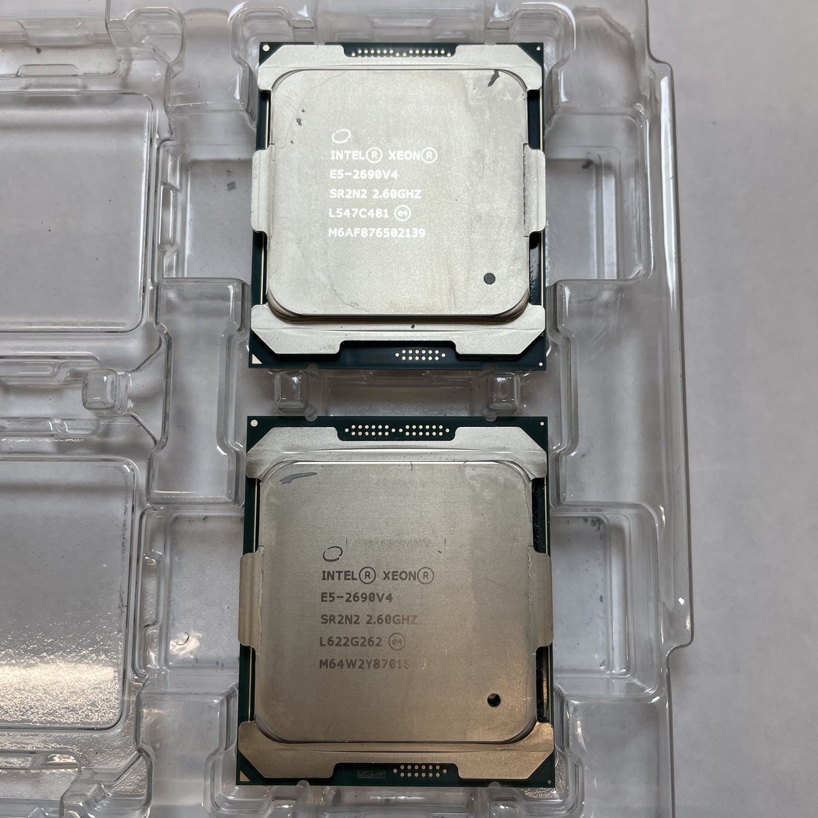 Matching Pair Intel Xeon E5-2690 v4 SR2N2 2.60GHz 14-Core LGA2011-3 35MB CPU Matching Pair Intel Xeon E5-2690 v4 SR2N2 2.60GHz 14-Core LGA2011-3 35MB CPU