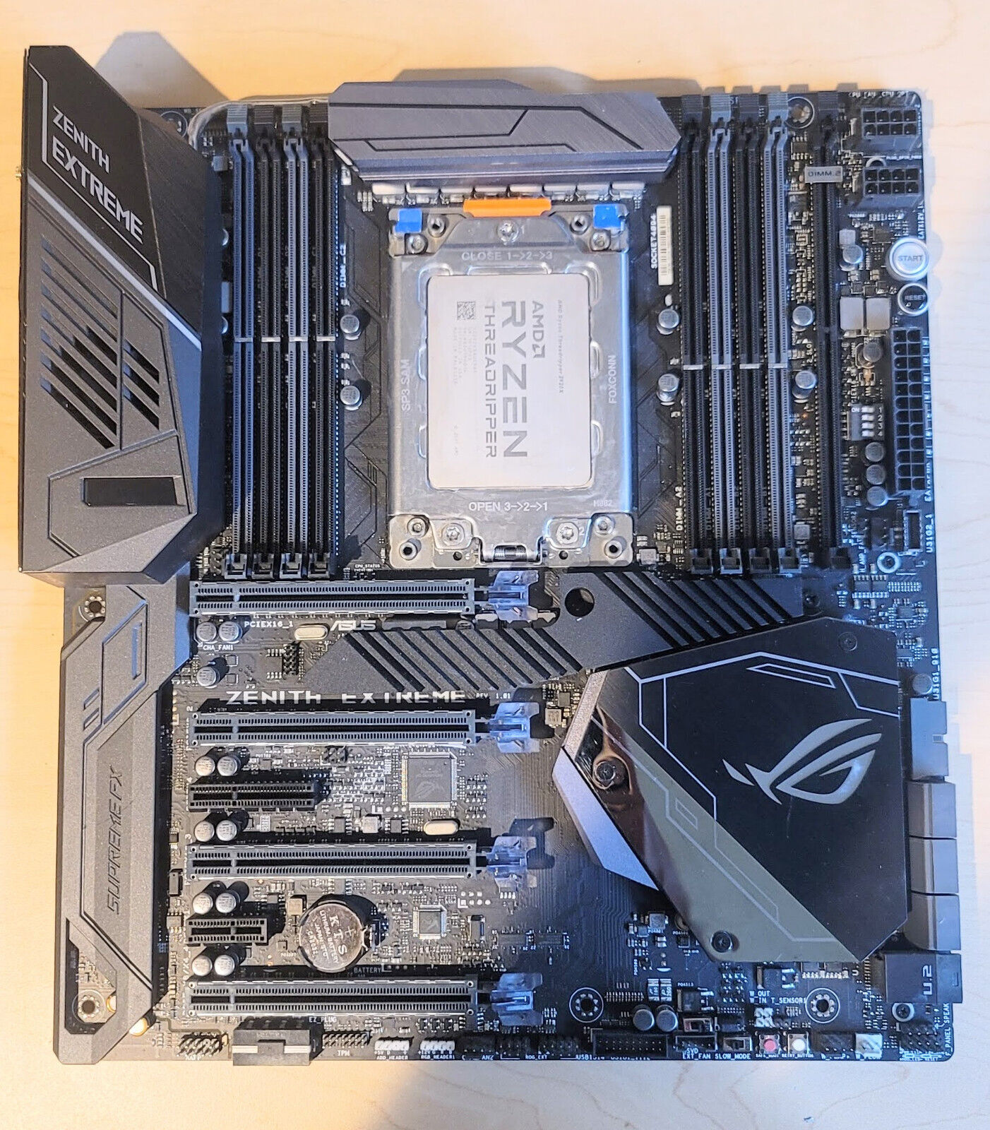 ASUS ROG ZENITH EXTREME TR4 AMD Motherboard + Thread Ripper 2920X processor