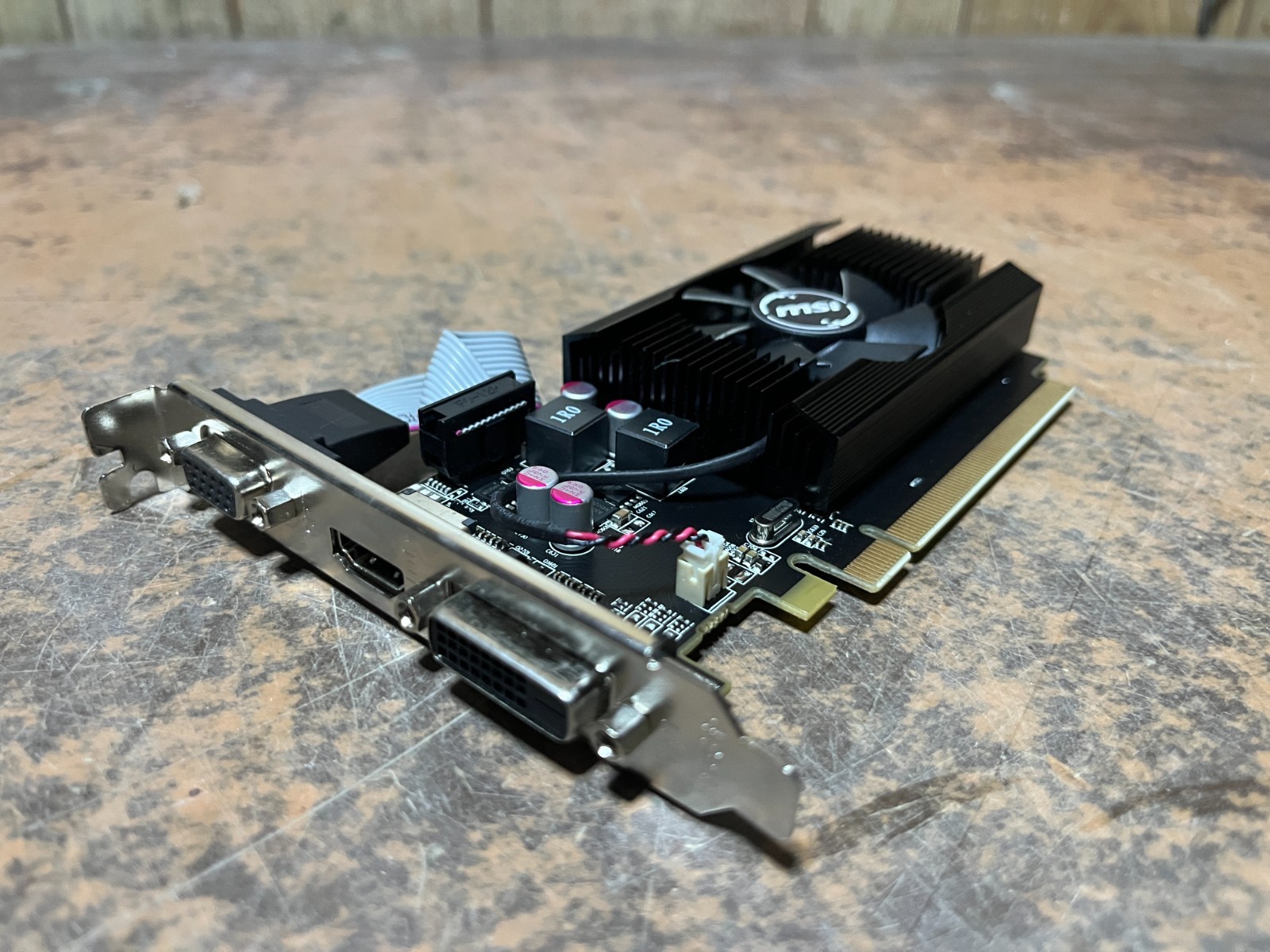 ASUS Radeon R7 240 PCI-E 3.0 Video Card R7240-2GD3 Graphics HDMI ASUS Radeon R7 240 PCI-E 3.0 Video Card R7240-2GD3 Graphics HDMI