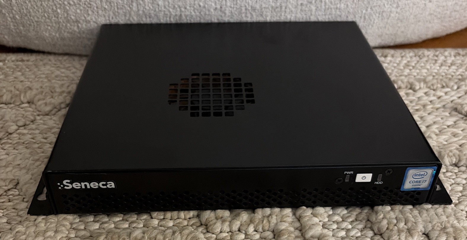 Seneca Video Capture/Mini PC XK-1.3, 128GB SSD, 16GB RAM, Core i7-6700, Win 11 Seneca Video Capture/Mini PC XK-1.3, 128GB SSD, 16GB RAM, Core i7-6700, Win 11