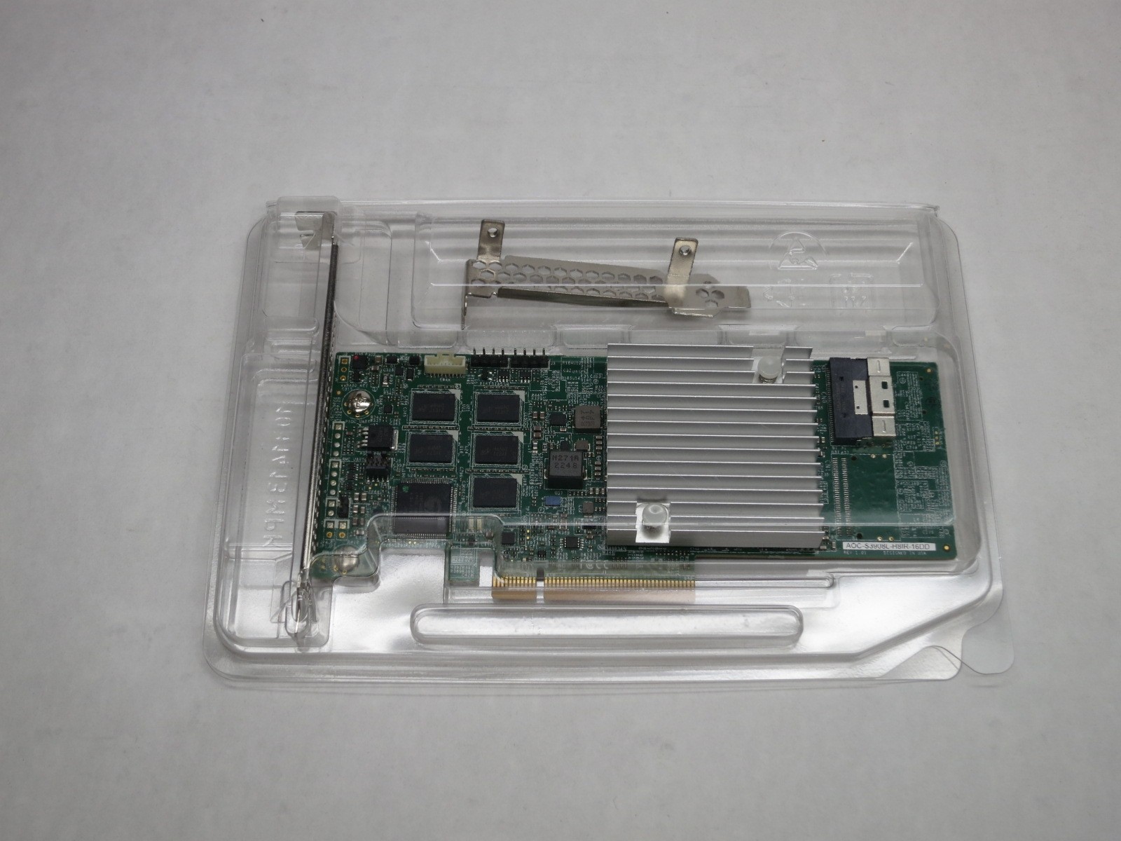 AOC-S3908L-H8iR-16DD SUPERMICRO 12Gb/s MULTI-PORT SAS PCIE x8 GEN 4.0 RAID CARD AOC-S3908L-H8iR-16DD SUPERMICRO 12Gb/s MULTI-PORT SAS PCIE x8 GEN 4.0 RAID CARD