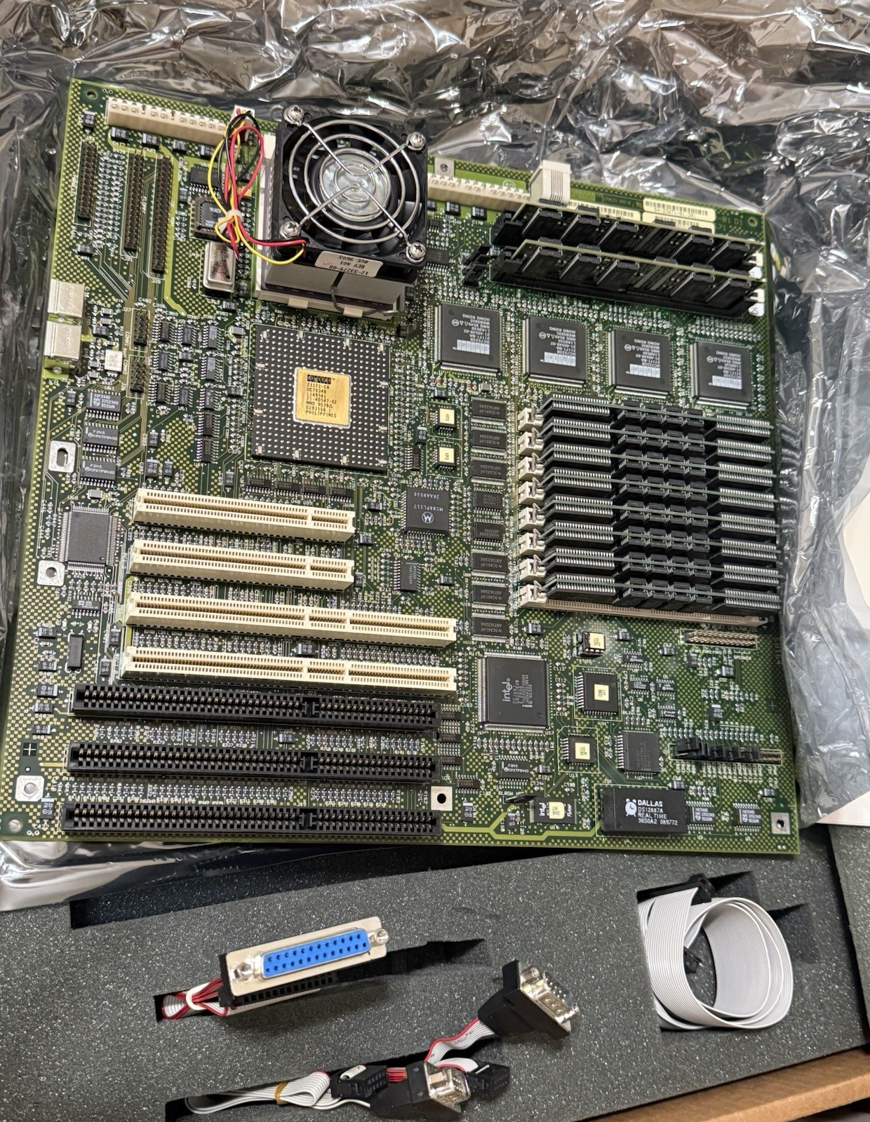 Alpha 22164 microprocessor motherboard (DEC) Vintage (NOS) Alpha 22164 microprocessor motherboard (DEC) Vintage (NOS)
