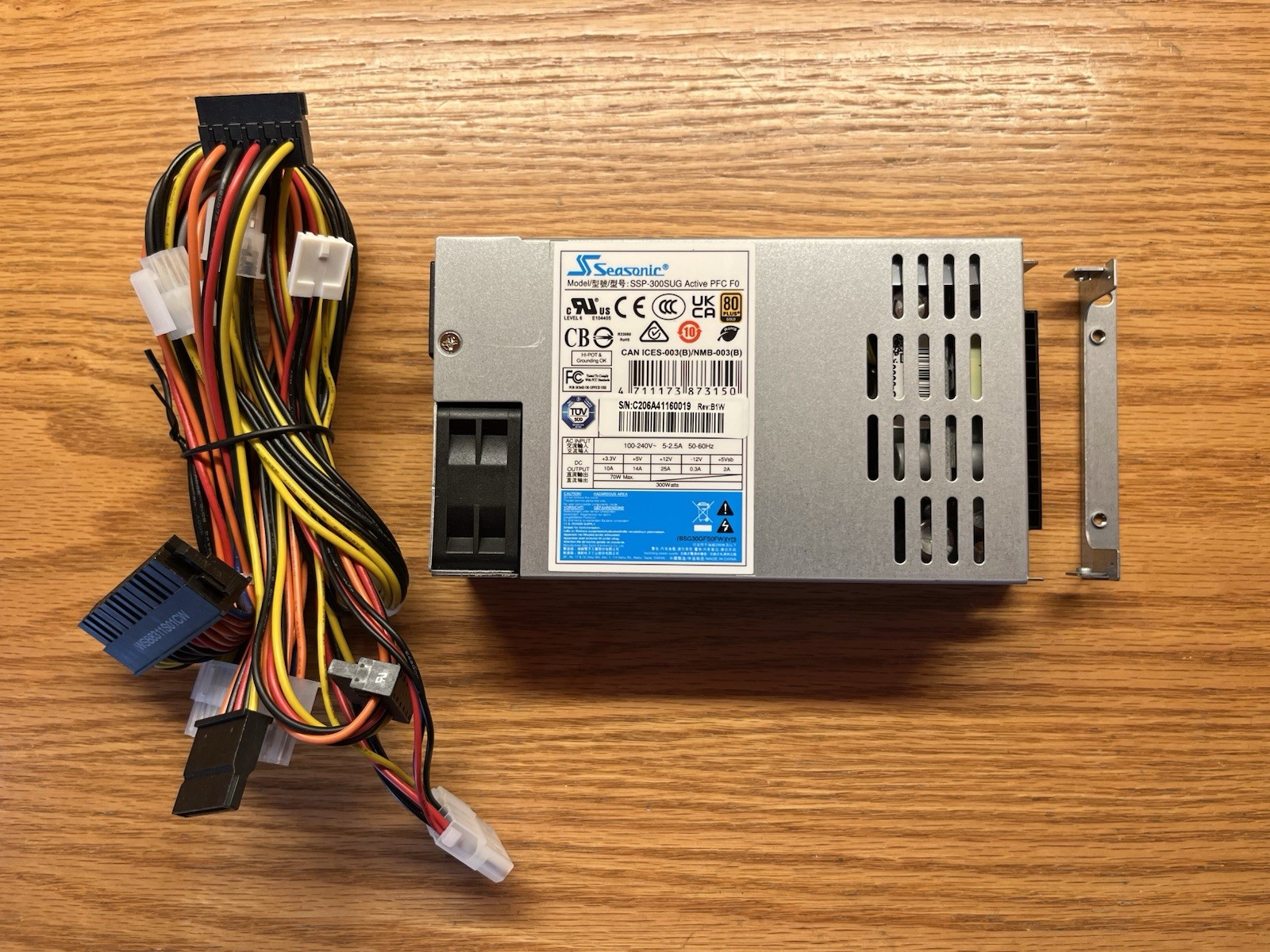 Seasonic SSP-300SUG FLEX ATX12V/EPS12V 80+ Gold APFC 300W 1U Mini Power Supply Seasonic SSP-300SUG FLEX ATX12V/EPS12V 80+ Gold APFC 300W 1U Mini Power Supply