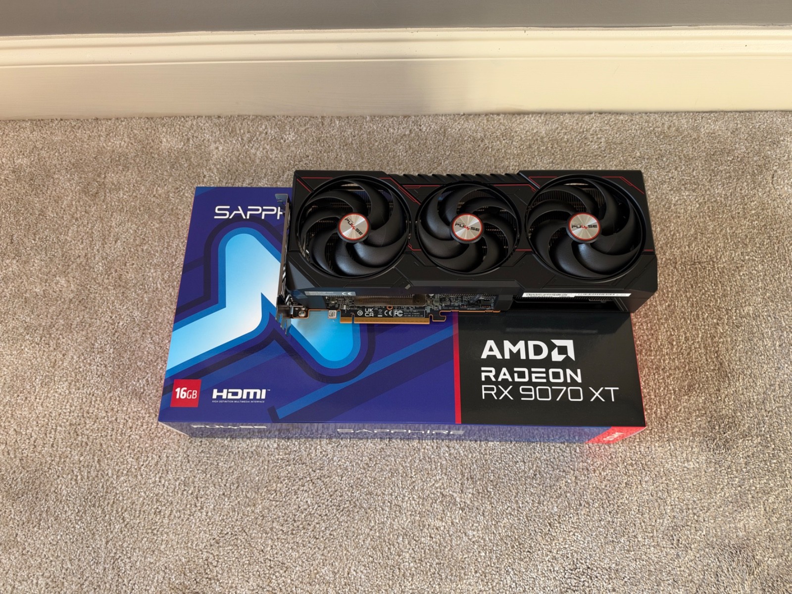 SAPPHIRE PULSE AMD RADEON RX 9070XT 16GB GDDR6 DESKTOP GRAPHICS CARD SAPPHIRE PULSE AMD RADEON RX 9070XT 16GB GDDR6 DESKTOP GRAPHICS CARD