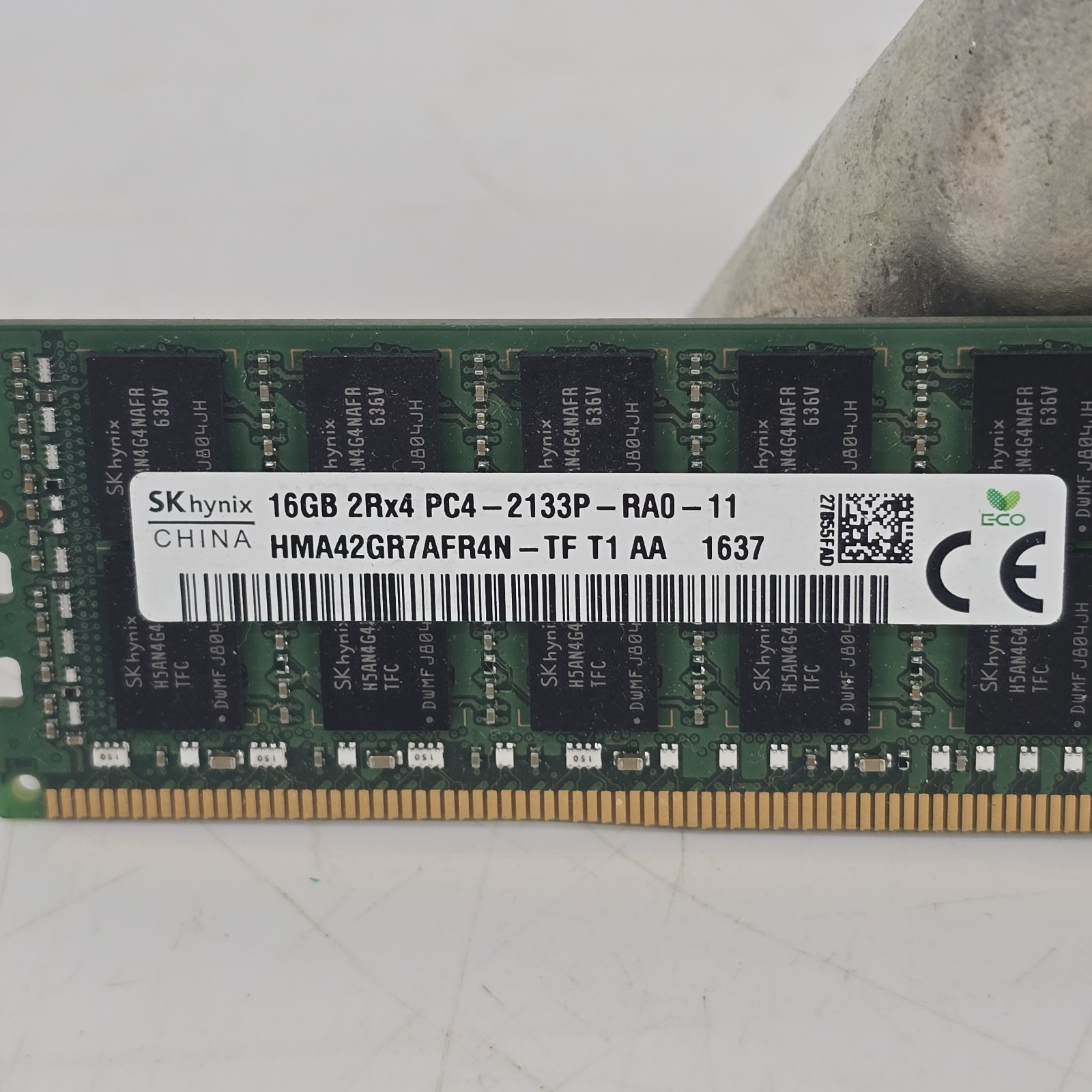 SKHYNIX 16GB 2Rx4 PC4-2133P HMA42GR7MFR4N RAM Server Memory 32218 SKHYNIX 16GB 2Rx4 PC4-2133P HMA42GR7MFR4N RAM Server Memory 32218