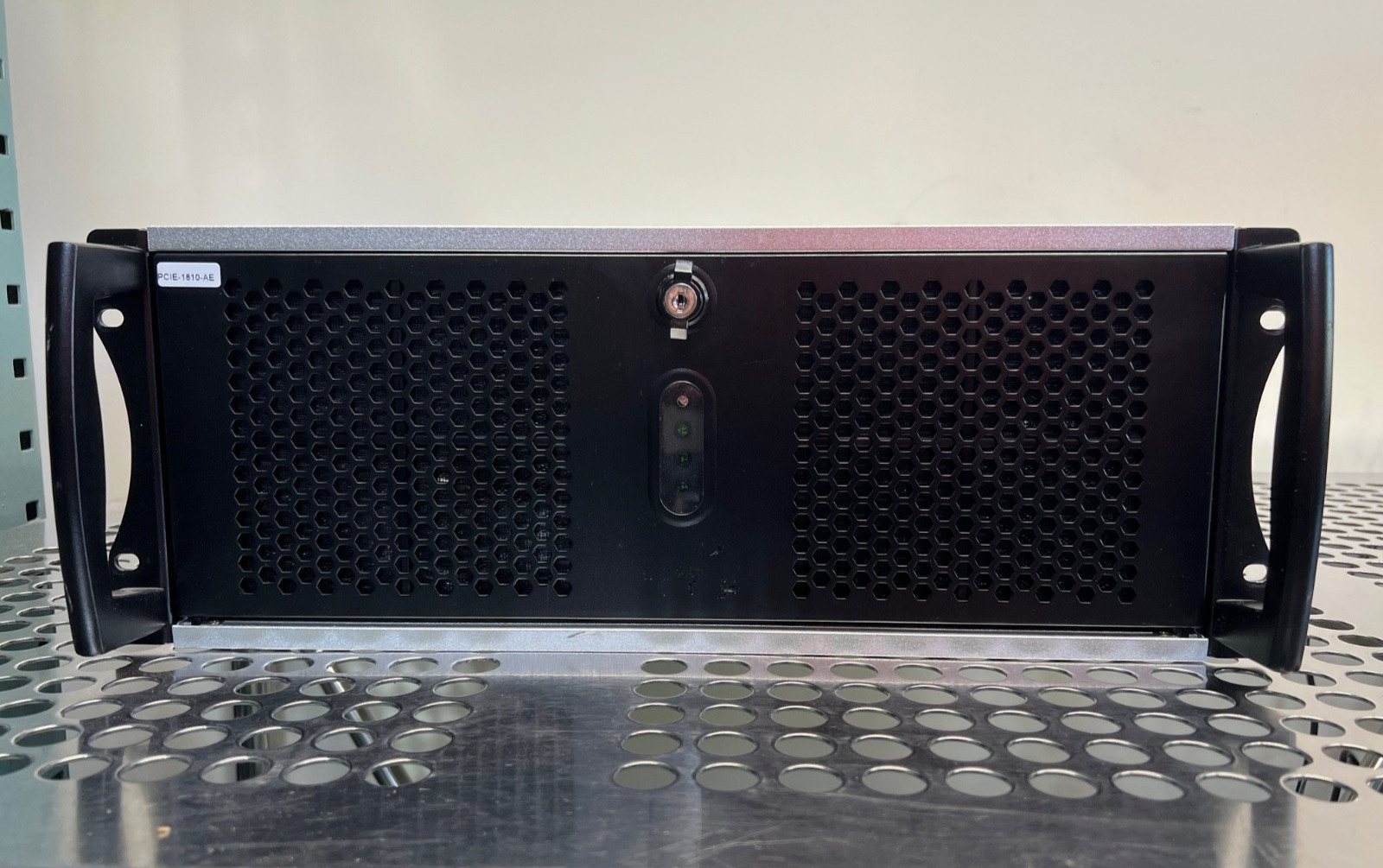 4U Server Gigabyte C246-WU4 Intel SRGQW 3.4GHz Nvidia RTX A2000 12GB DAQ RM750x 4U Server Gigabyte C246-WU4 Intel SRGQW 3.4GHz Nvidia RTX A2000 12GB DAQ RM750x