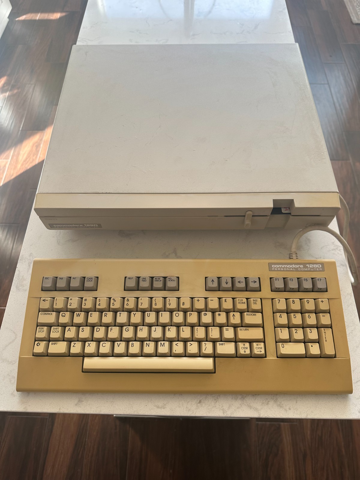 Rare Vintage Commodore 128D Computer w Keyboard WORKING