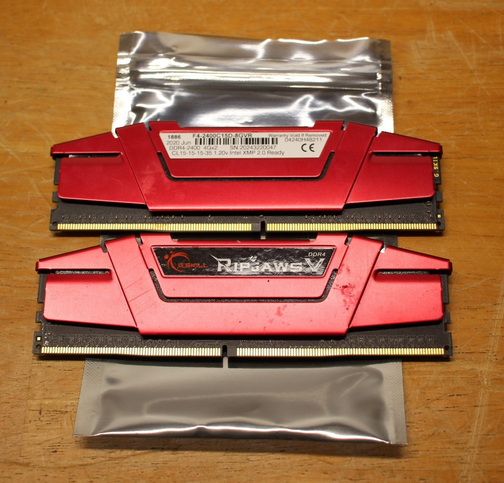 G.Skill Ripjaws V 8GB (2x4GB) DDR4 2400MHz Memory RAM DIMM 288-Pin XMP G.Skill Ripjaws V 8GB (2x4GB) DDR4 2400MHz Memory RAM DIMM 288-Pin XMP