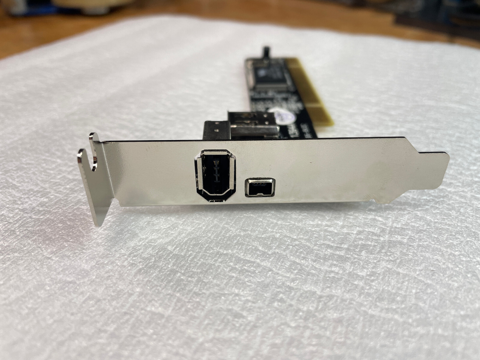 Startech 3 Port PCI 1394A Firewire 400 Adapter Low Profile Card NEW Startech 3 Port PCI 1394A Firewire 400 Adapter Low Profile Card NEW