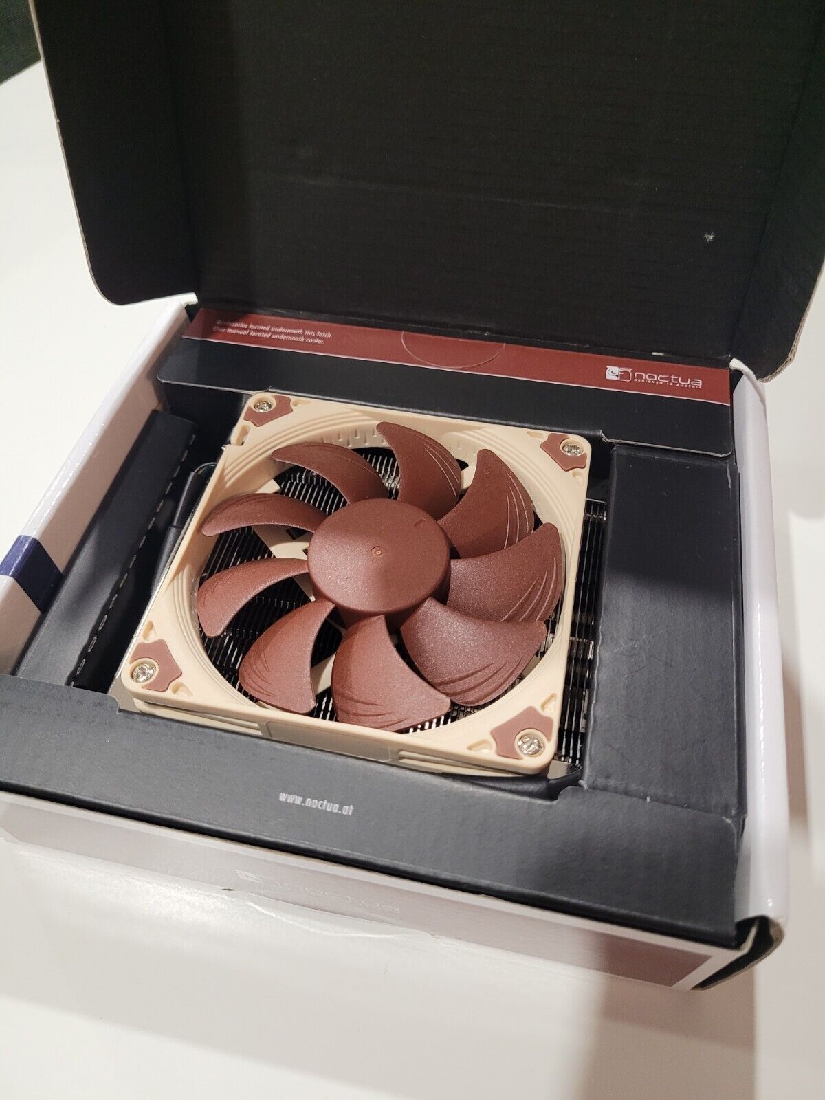 Noctua ‎NH-L9a CPU Cooler - Brown NF-A9x14 HS-PWM Premium Fan AMD AM4 Compatible