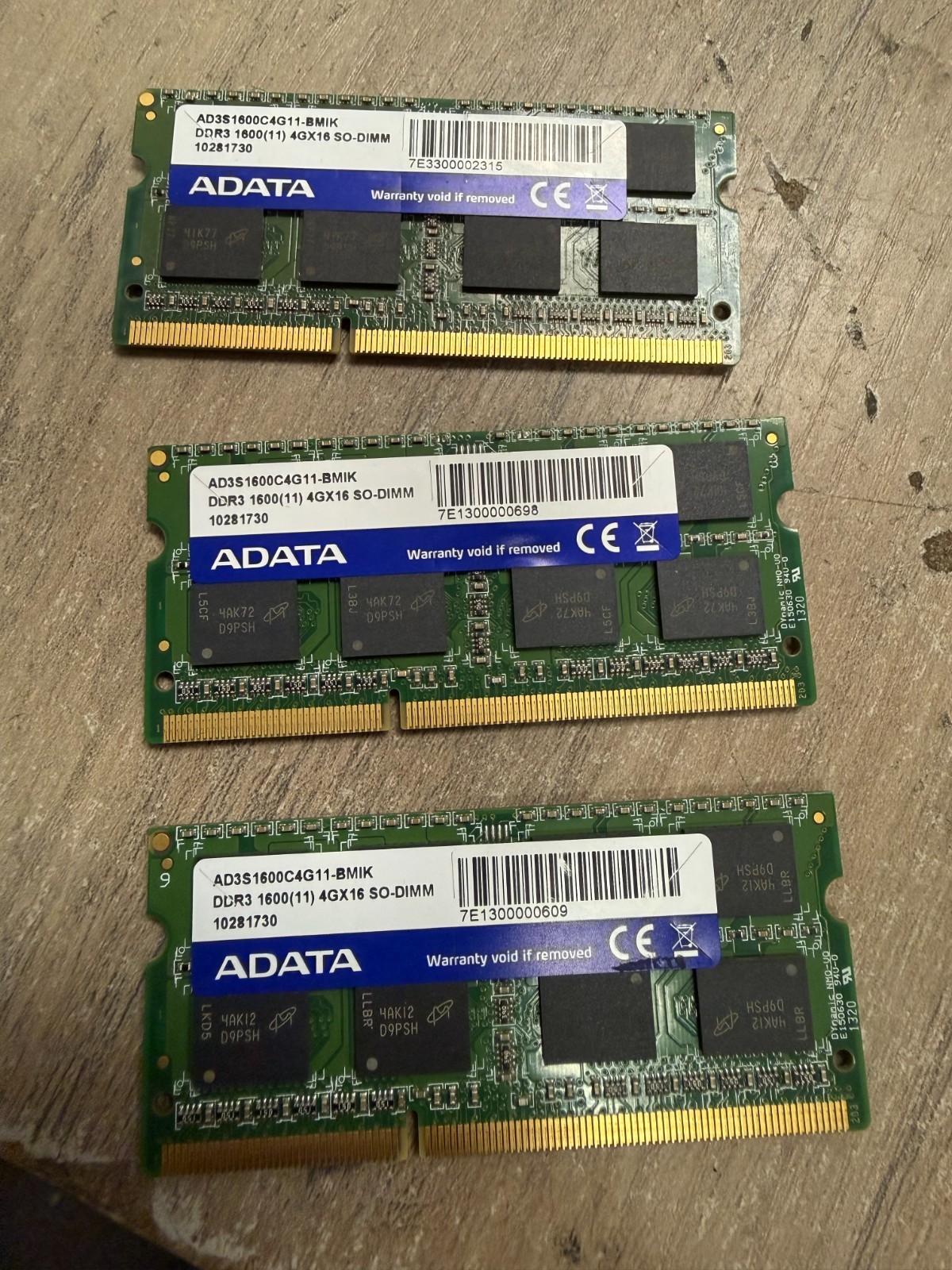 ADATA AD3S1600C4G11-BMIK 4GBX16 12 GB Total (4GBX3) ADATA AD3S1600C4G11-BMIK 4GBX16 12 GB Total (4GBX3)