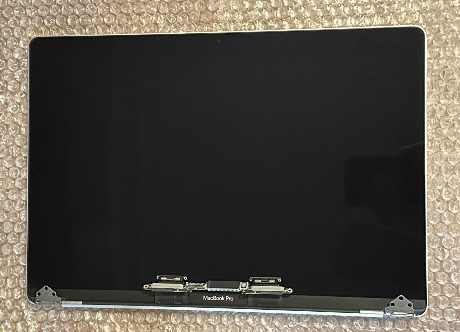 Silver OEM Genuine Apple MacBook Pro 15” A1990 LCD Screen 661-10356 Grade B