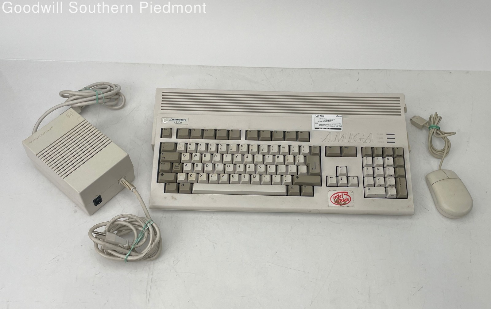 Commodore Amiga A1200 Vintage Computer Power Supply Mouse Bundle - Tested Commodore Amiga A1200 Vintage Computer Power Supply Mouse Bundle - Tested