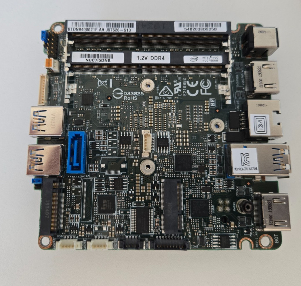 Intel NUC7i5DNB NUC Board 7th Generation Core Processor with Heatsink