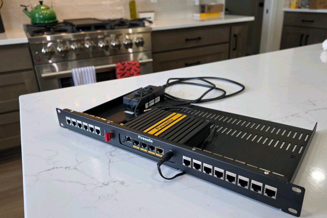 Firewalla Gold Plus 2.5GbE Firewall Router with Rack Mount - Excellent Condition Firewalla Gold Plus 2.5GbE Firewall Router with Rack Mount - Excellent Condition