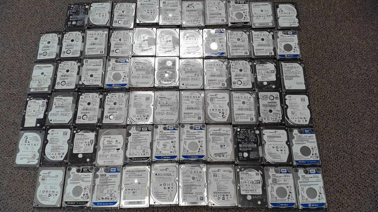 Lot of 64 500GB 2.5