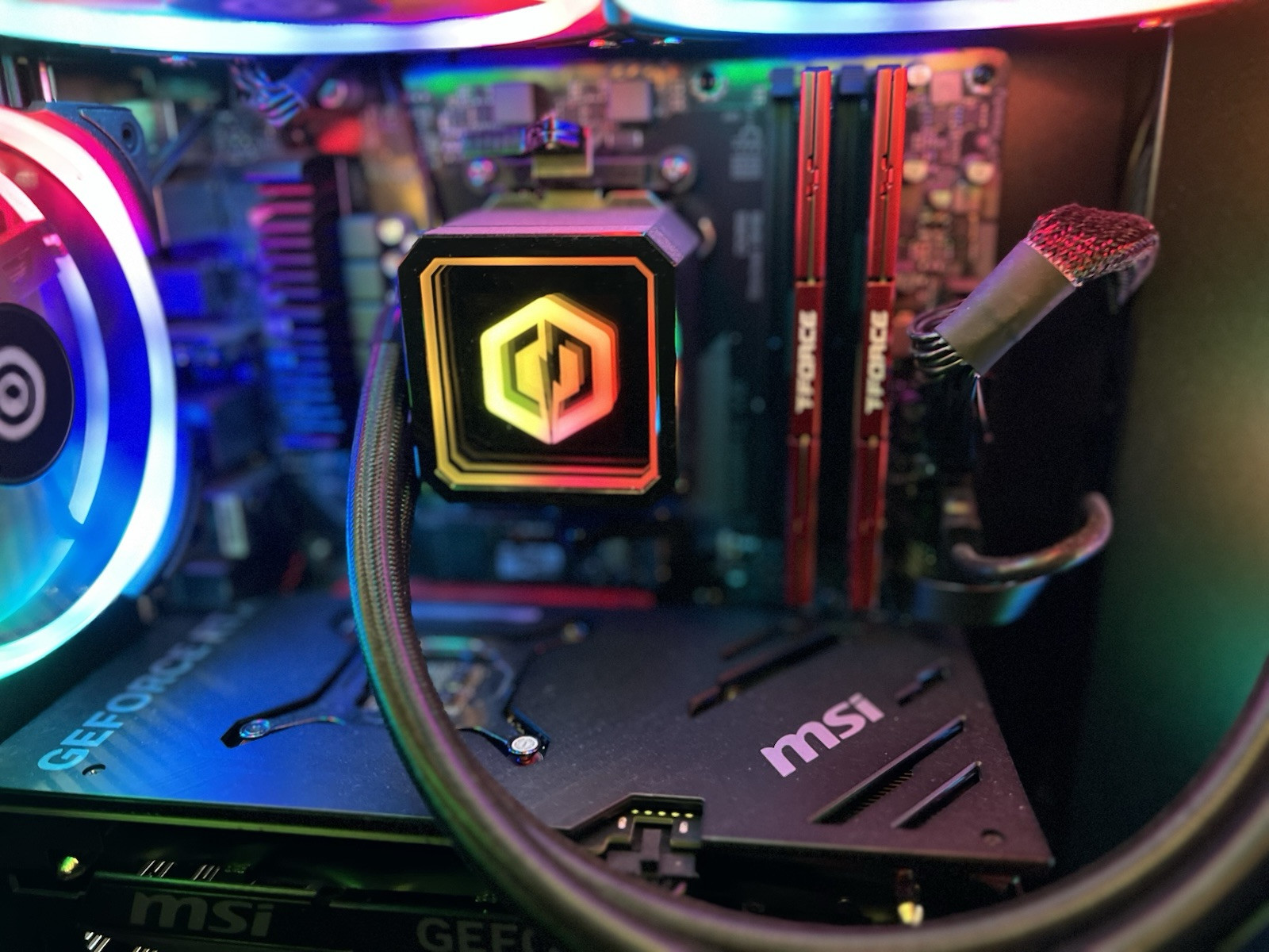 4070 Super Rosen 77800x3d 32gb 5600mhz Great Gaming Pc