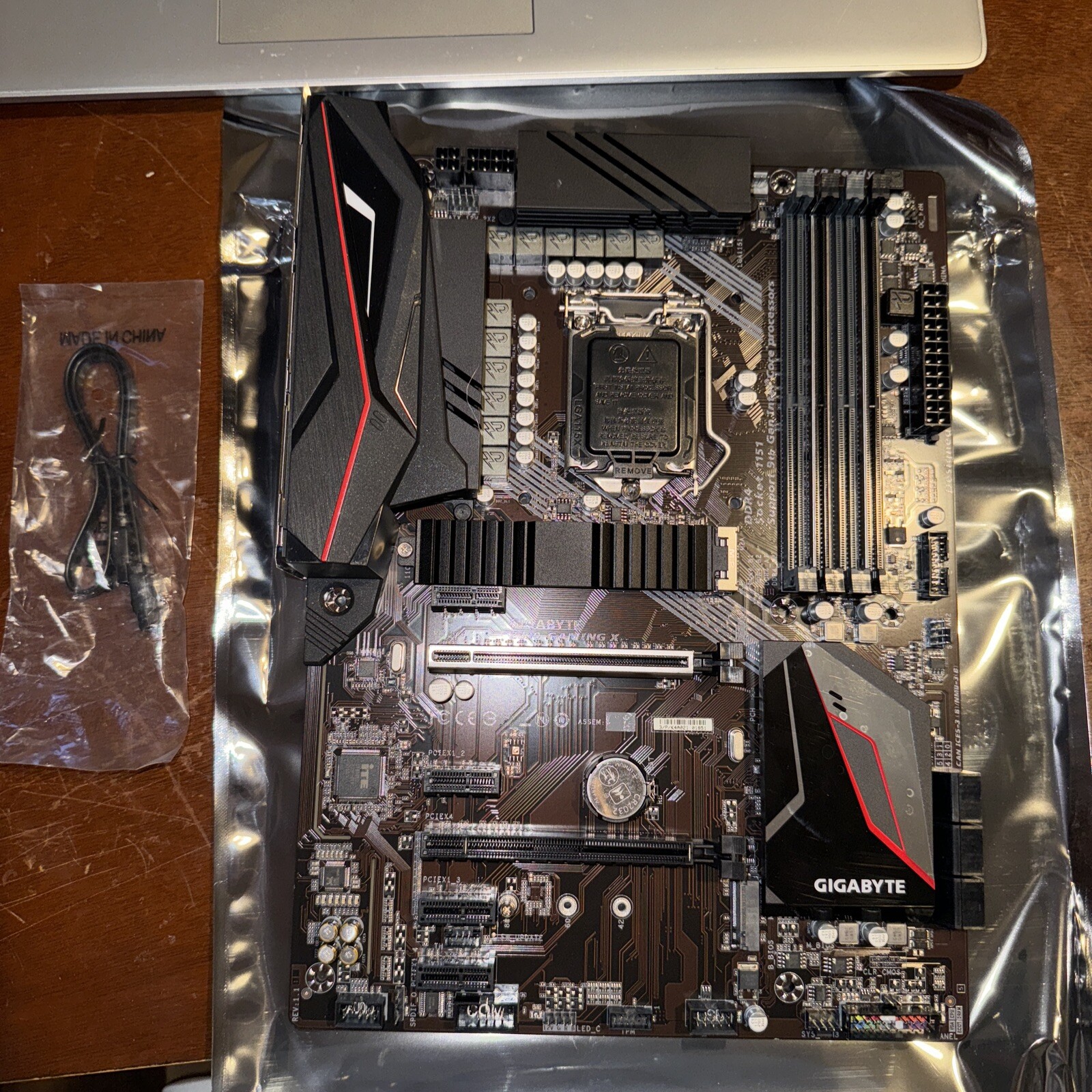 GIGABYTE Z390 GAMING X Motherboard Intel 9th Gen DDR4 LGA 1151 ATX w/ IO Shield GIGABYTE Z390 GAMING X Motherboard Intel 9th Gen DDR4 LGA 1151 ATX w/ IO Shield