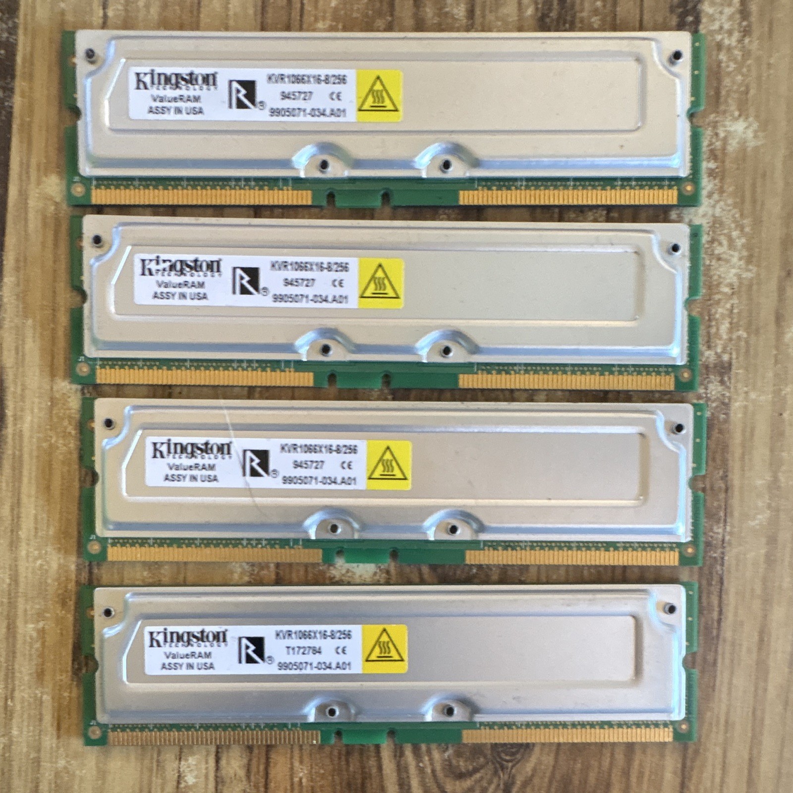 Kingston ValueRAM 1GB (4x256MB) PC-1066 RDRAM RIMM 184-Pin ECC Kingston ValueRAM 1GB (4x256MB) PC-1066 RDRAM RIMM 184-Pin ECC