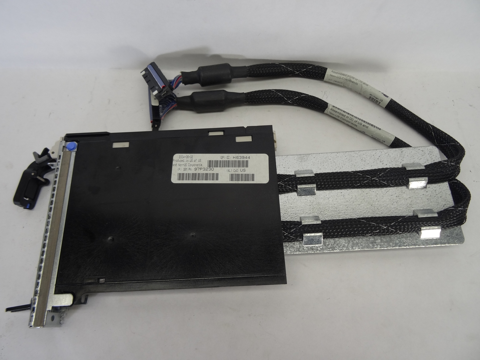 IBM 97P3230 SCSI CABLES  VIA PCI SLOT (4262)