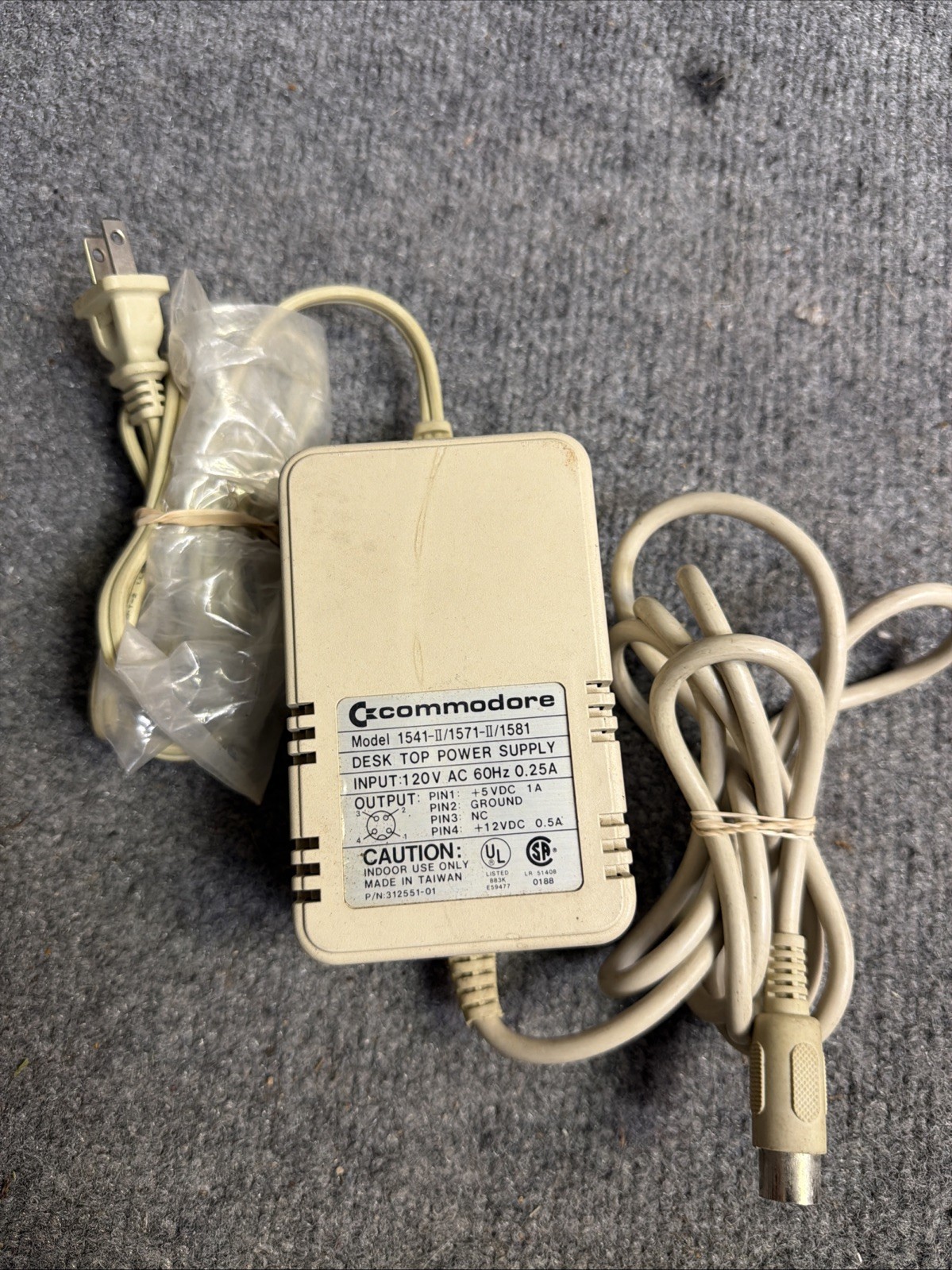 Commodore 1541-II 1571-II 1581 Power Supply Commodore 1541-II 1571-II 1581 Power Supply