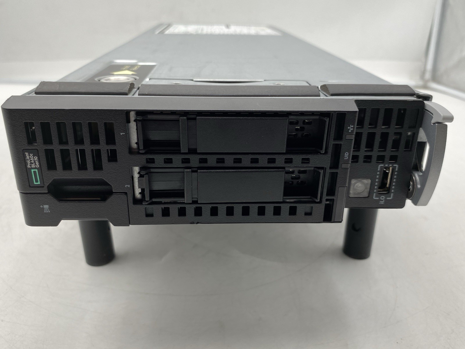 HPE ProLiant BL460c Gen 10 Blade Server 2x Xeon Gold 6140 NO RAM/HDD/Controller HPE ProLiant BL460c Gen 10 Blade Server 2x Xeon Gold 6140 NO RAM/HDD/Controller