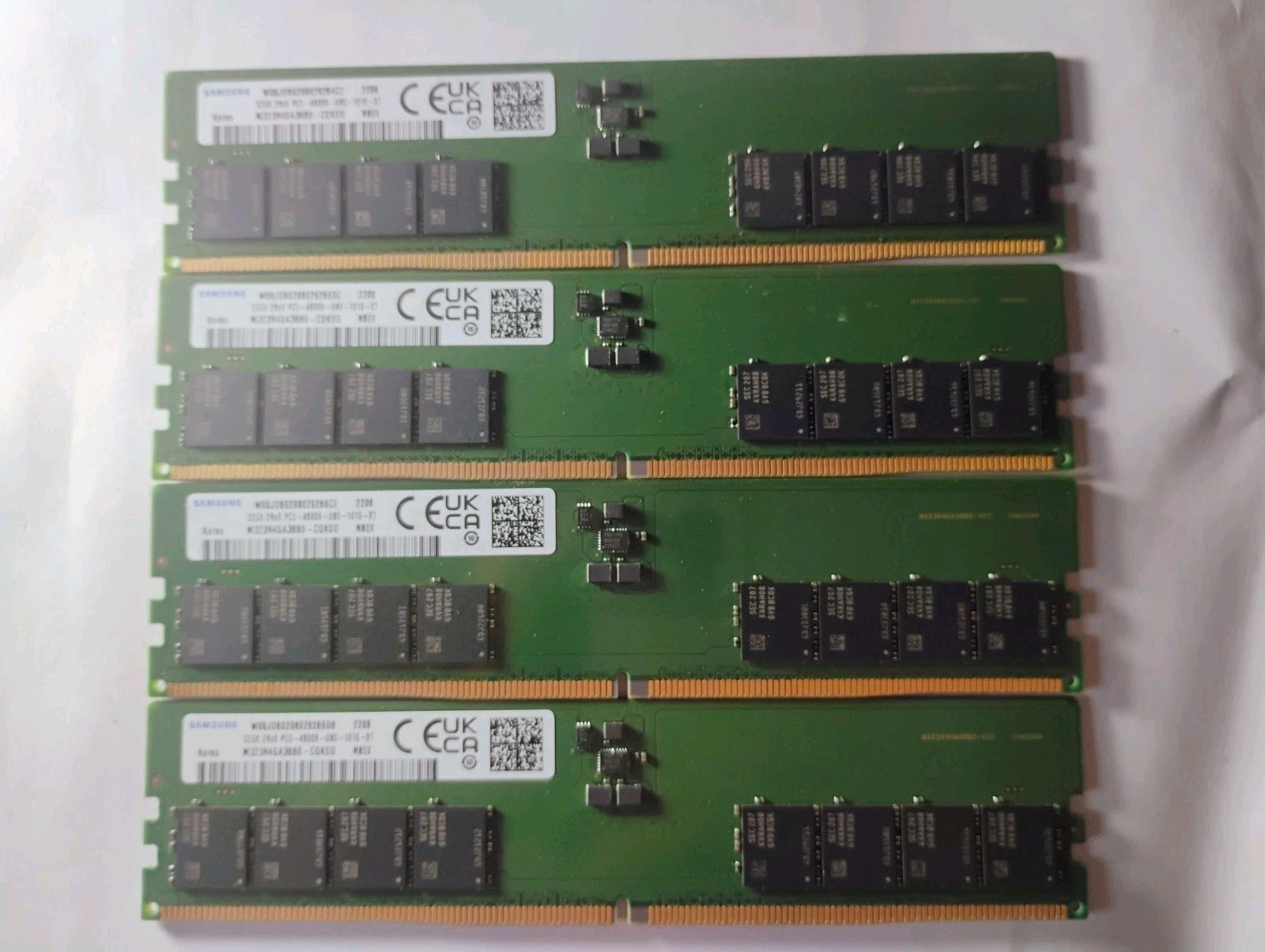 128GB 4x32GB DDR5 Used Samsung 5600MHz PC5-44800 M323R4GA3DB0-COKOD 128GB 4x32GB DDR5 Used Samsung 5600MHz PC5-44800 M323R4GA3DB0-COKOD