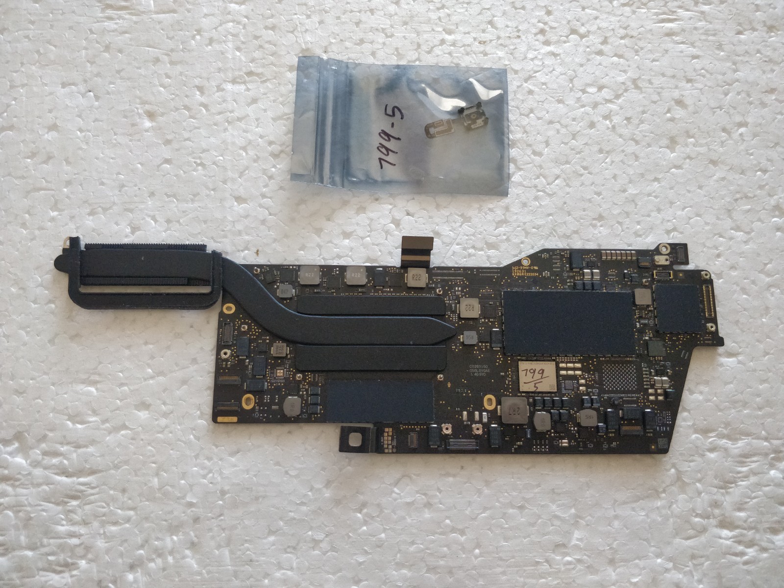 Apple Macbook Pro 13, A2159, 2019 Logic Board, 1.4GHZ, 8 GB,128 GB, Sonoma Apple Macbook Pro 13, A2159, 2019 Logic Board, 1.4GHZ, 8 GB,128 GB, Sonoma