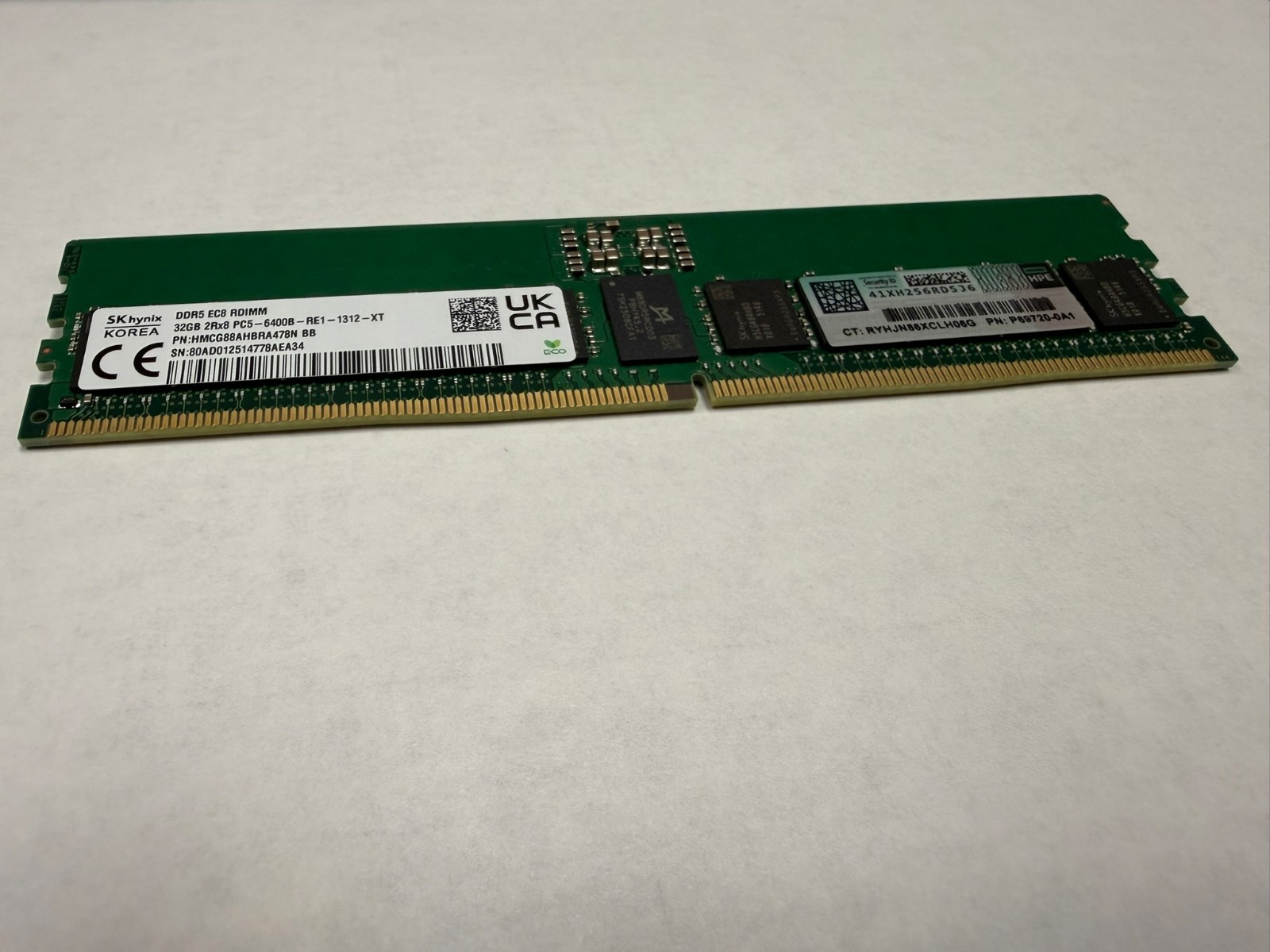 SK hynix  DDR5 EC8 RDIMM 32GB 2Rx8 PC5-6400B-RE1-1312-XT