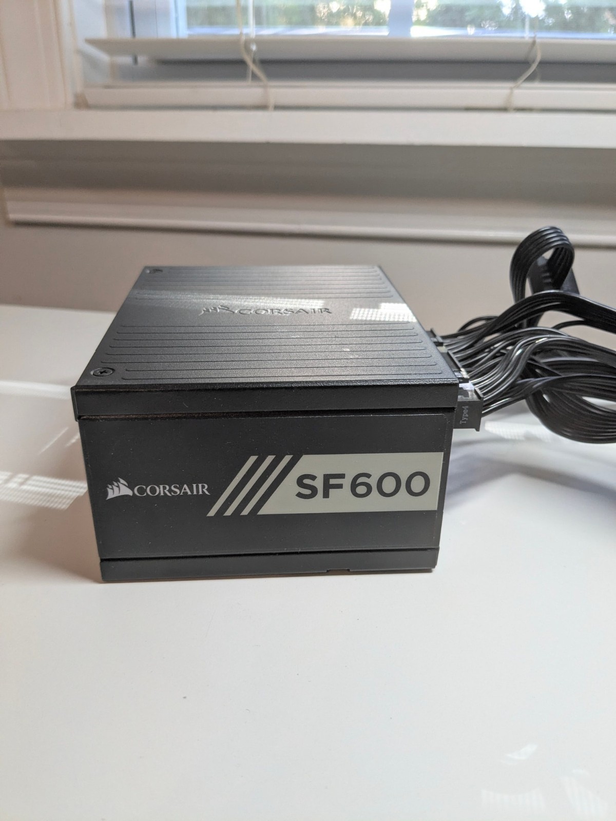 Corsair SF600 600W 80 PLUS Gold SFX Modular Power Supply CP-9020105 Corsair SF600 600W 80 PLUS Gold SFX Modular Power Supply CP-9020105