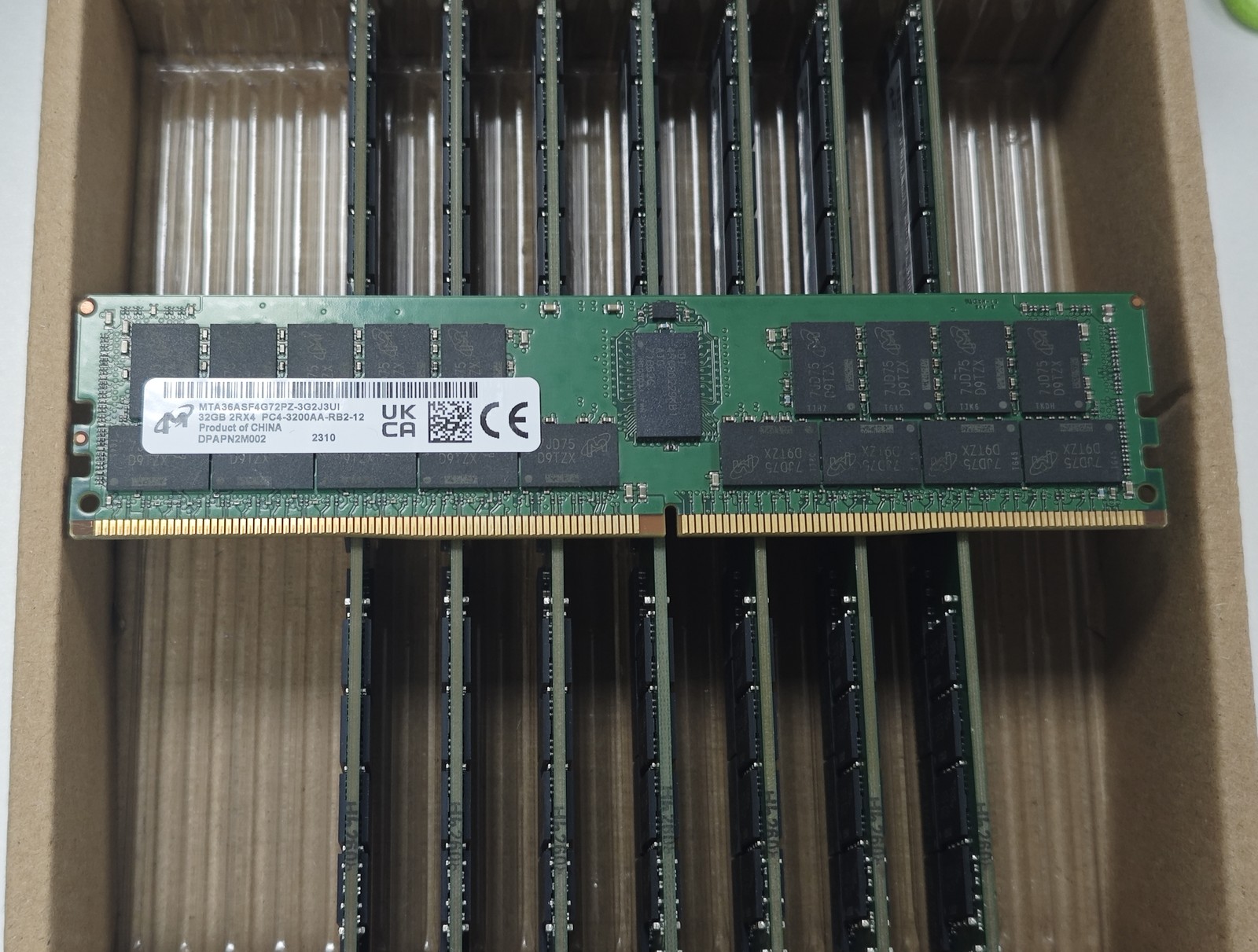 Micron 32GB 3200MHz DDR4 REG ECC RAM RDIMM DDR4-3200 Server Memory Micron 32GB 3200MHz DDR4 REG ECC RAM RDIMM DDR4-3200 Server Memory