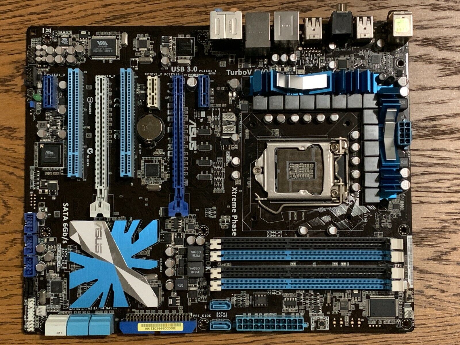 ASUS P7P55D-E PRO ATX Motherboard LGA1156 DDR3 - I/O Shield Not Included