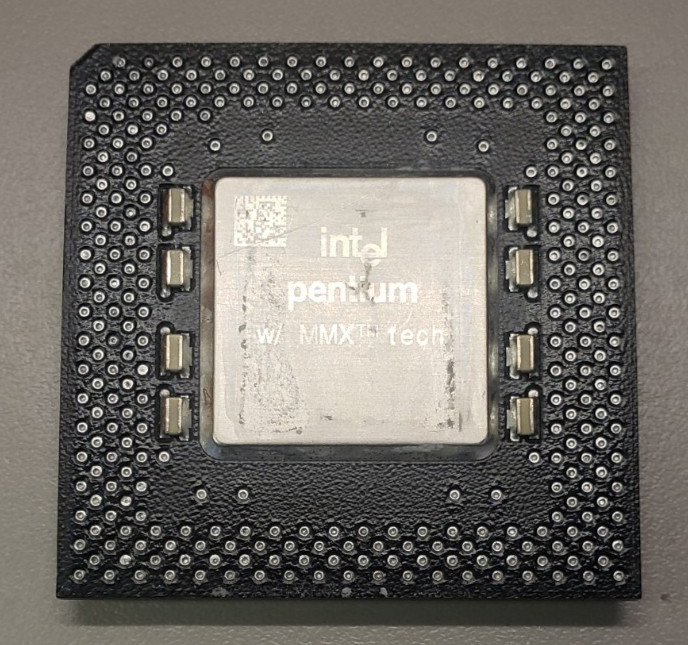 Intel Pentium MMX 200 MHz SL26J Intel Pentium MMX 200 MHz SL26J
