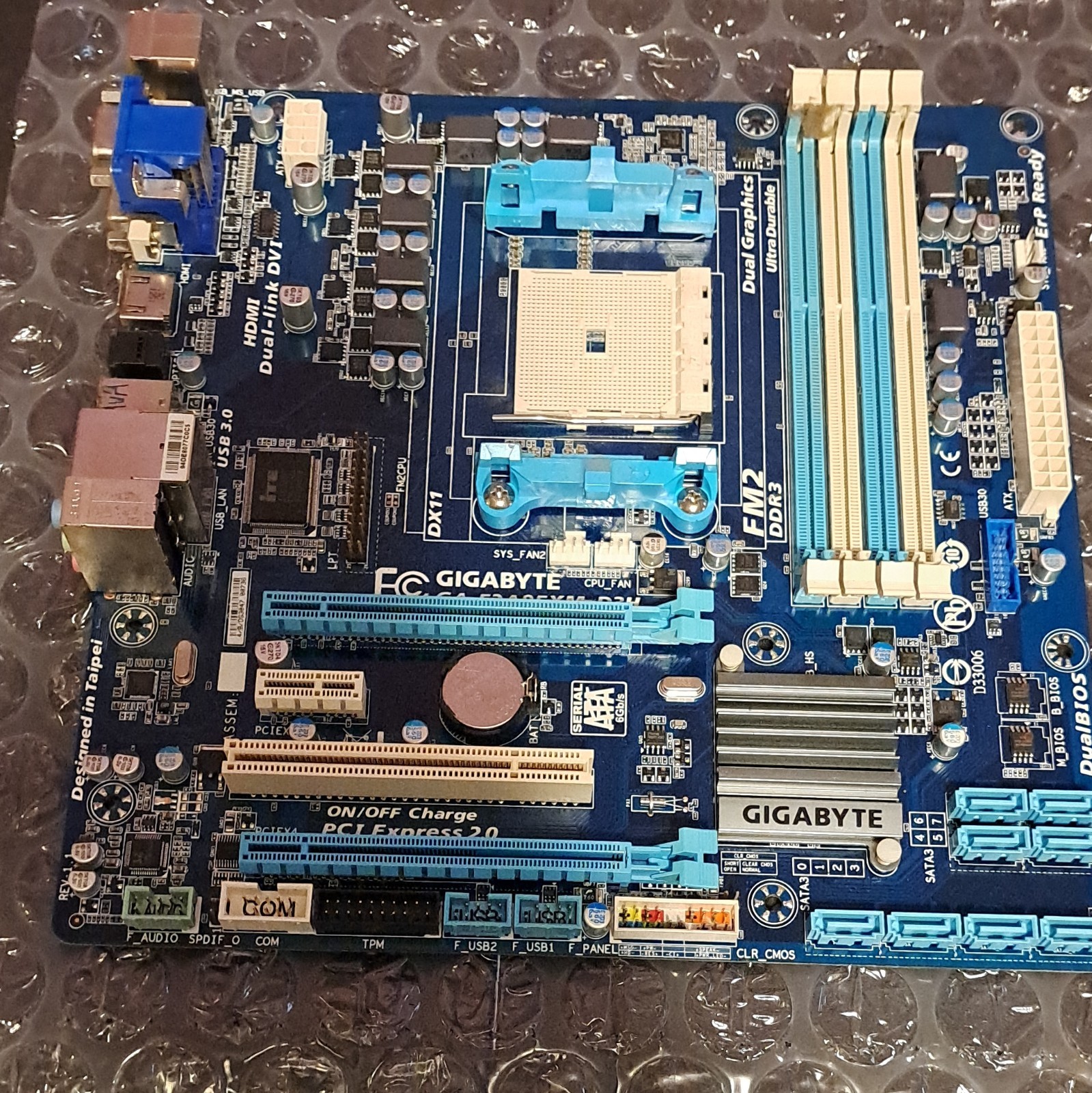 GIGABYTE MicroATX FM2 DDR3 Motherboard GA-F2A85XM-D3H AMD HDMI USB3 Audio Video
