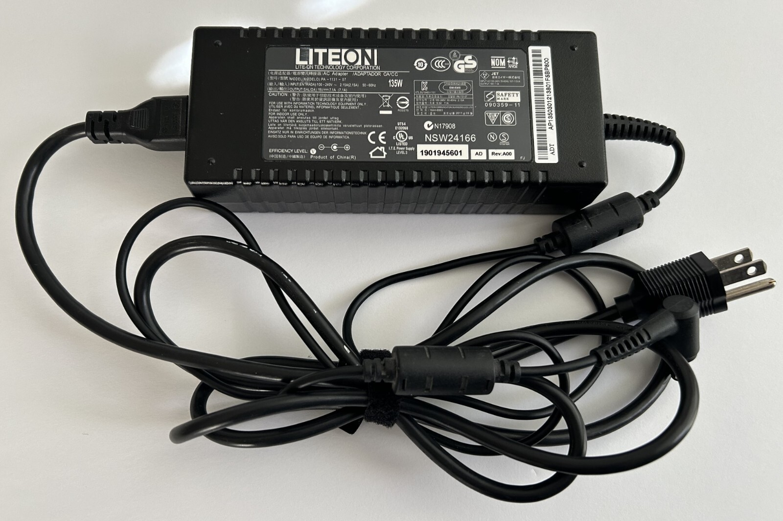 Vintage Gateway Power Supply AC Adapter 135w LITEON Technology Corp. Vintage Gateway Power Supply AC Adapter 135w LITEON Technology Corp.