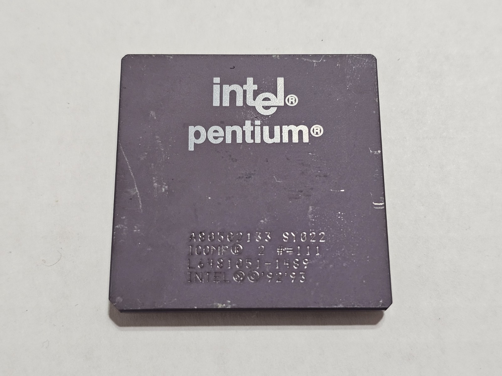 Vintage Intel Pentium 133 MHz CPU Ceramic Gold Processor A80502133 SY022 Vintage Intel Pentium 133 MHz CPU Ceramic Gold Processor A80502133 SY022