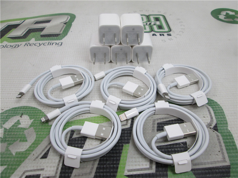 Apple iPhone 5W USB Power Adapter A1385 with Lightning Cable Lot of 5 Apple iPhone 5W USB Power Adapter A1385 with Lightning Cable Lot of 5