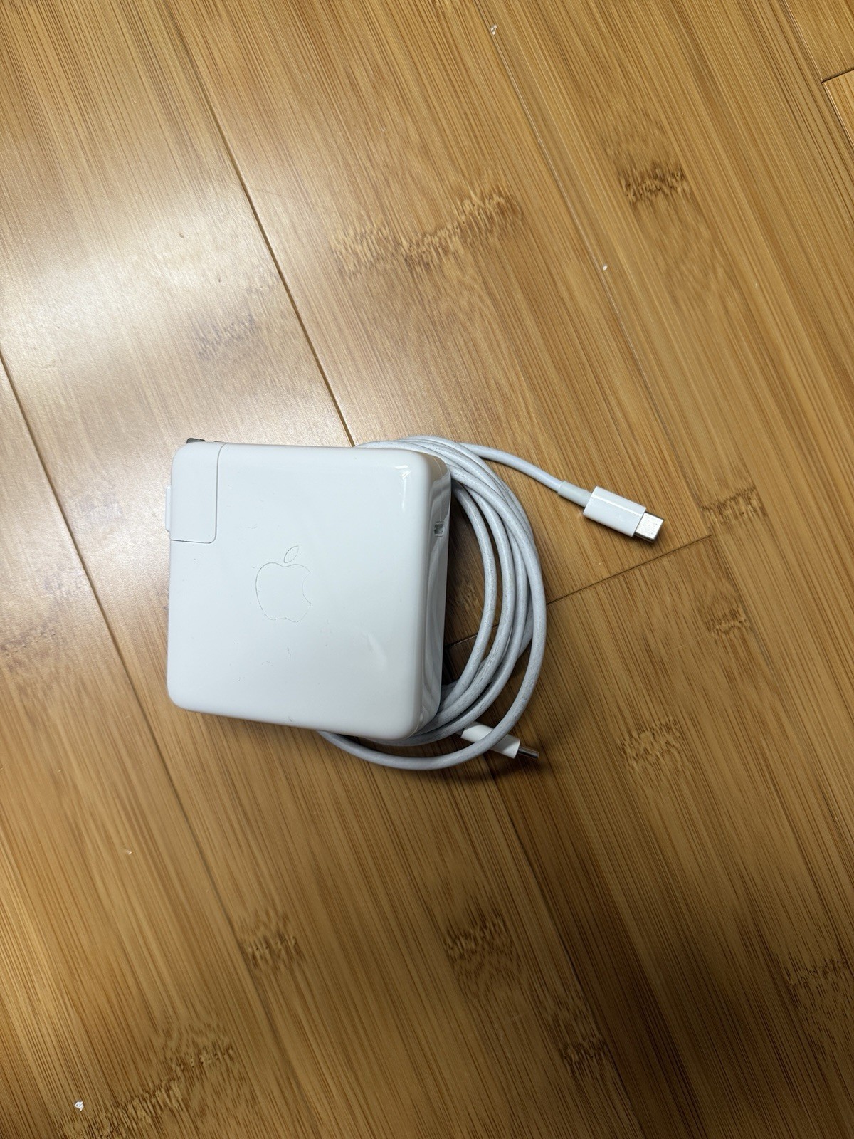 Authentic Apple 96W USB-C Power Adapter And 6' Cable Authentic Apple 96W USB-C Power Adapter And 6' Cable