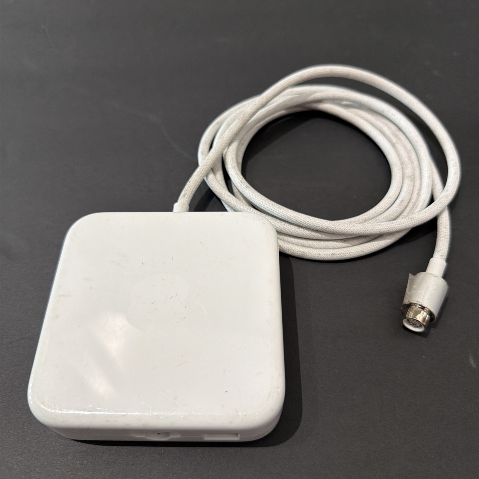 Genuine Apple 143W AC Adapter A2290 with Ethernet for iMac 24 Genuine Apple 143W AC Adapter A2290 with Ethernet for iMac 24